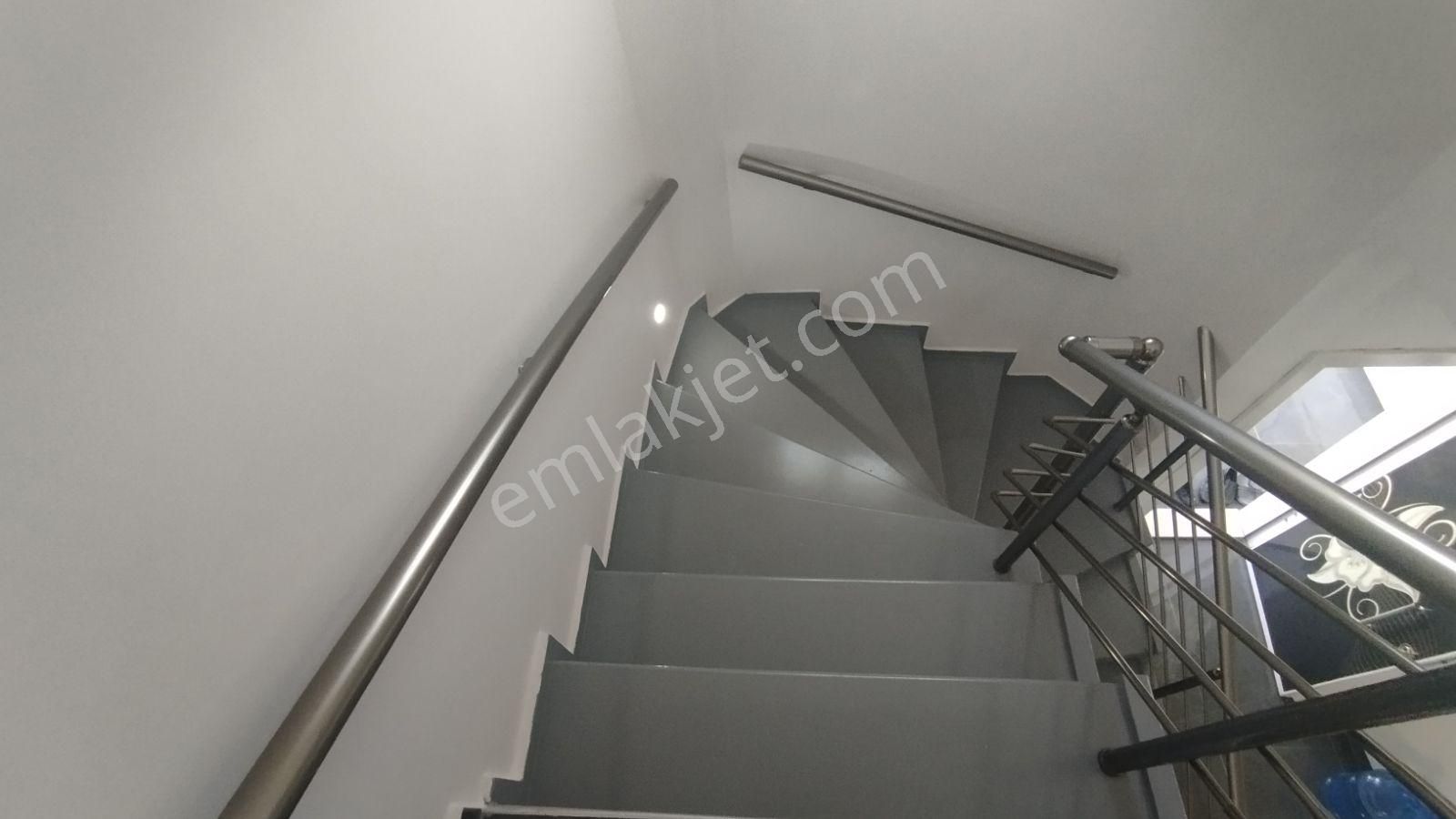 Foça'da Cadde Üstünde İlkon'dan Satılık 3+1 Lüks Villa Ve Dükkan - Görsel 6