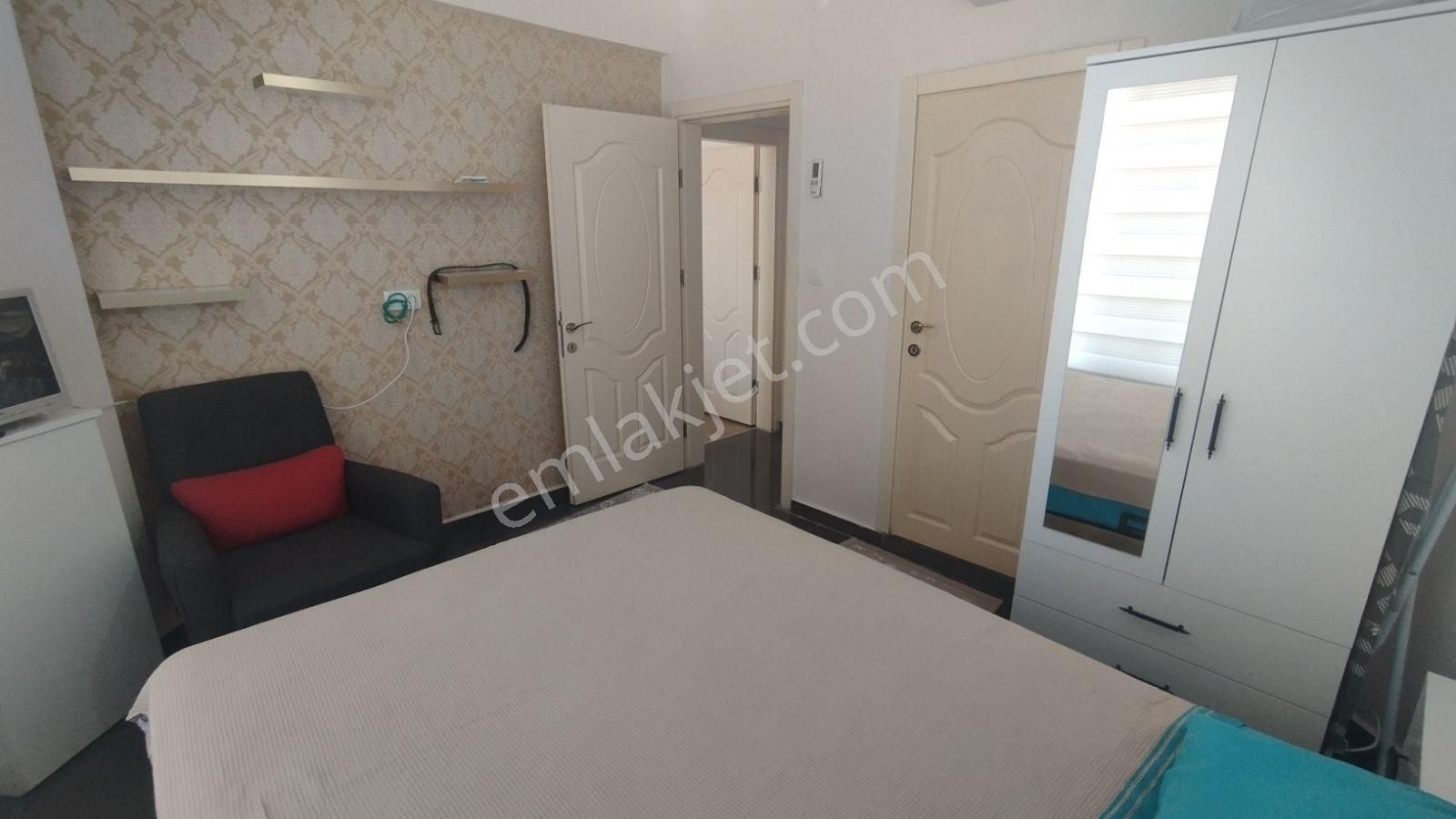 Foça'da Cadde Üstünde İlkon'dan Satılık 3+1 Lüks Villa Ve Dükkan - Görsel 4