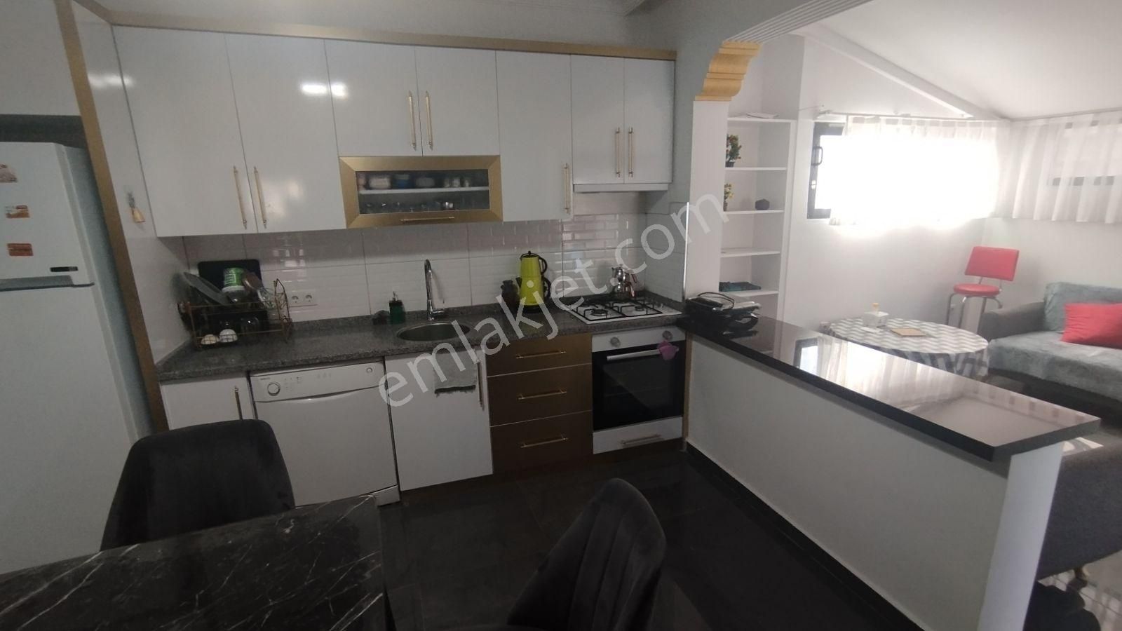 Foça'da Cadde Üstünde İlkon'dan Satılık 3+1 Lüks Villa Ve Dükkan - Görsel 27