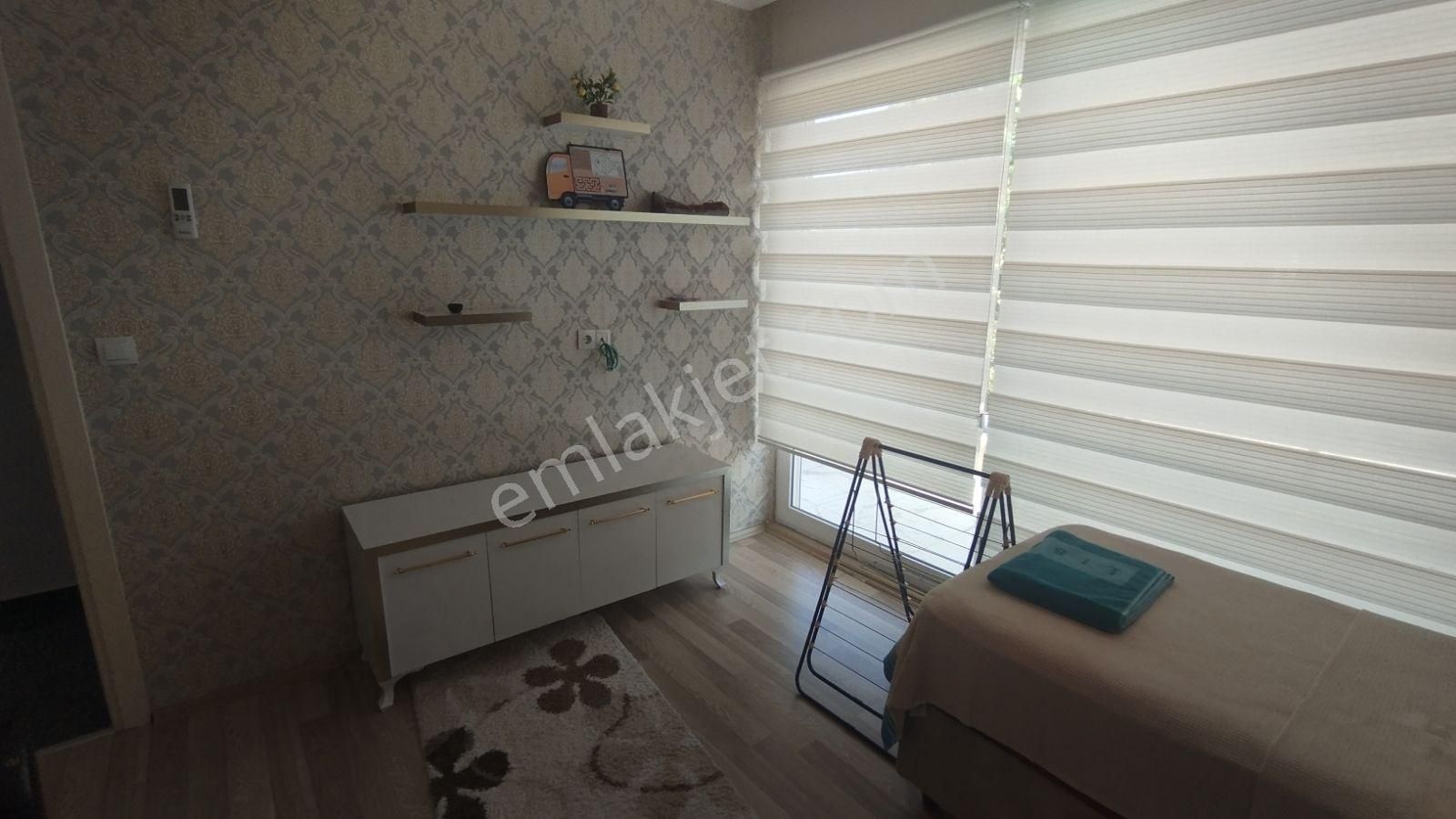 Foça'da Cadde Üstünde İlkon'dan Satılık 3+1 Lüks Villa Ve Dükkan - Görsel 19