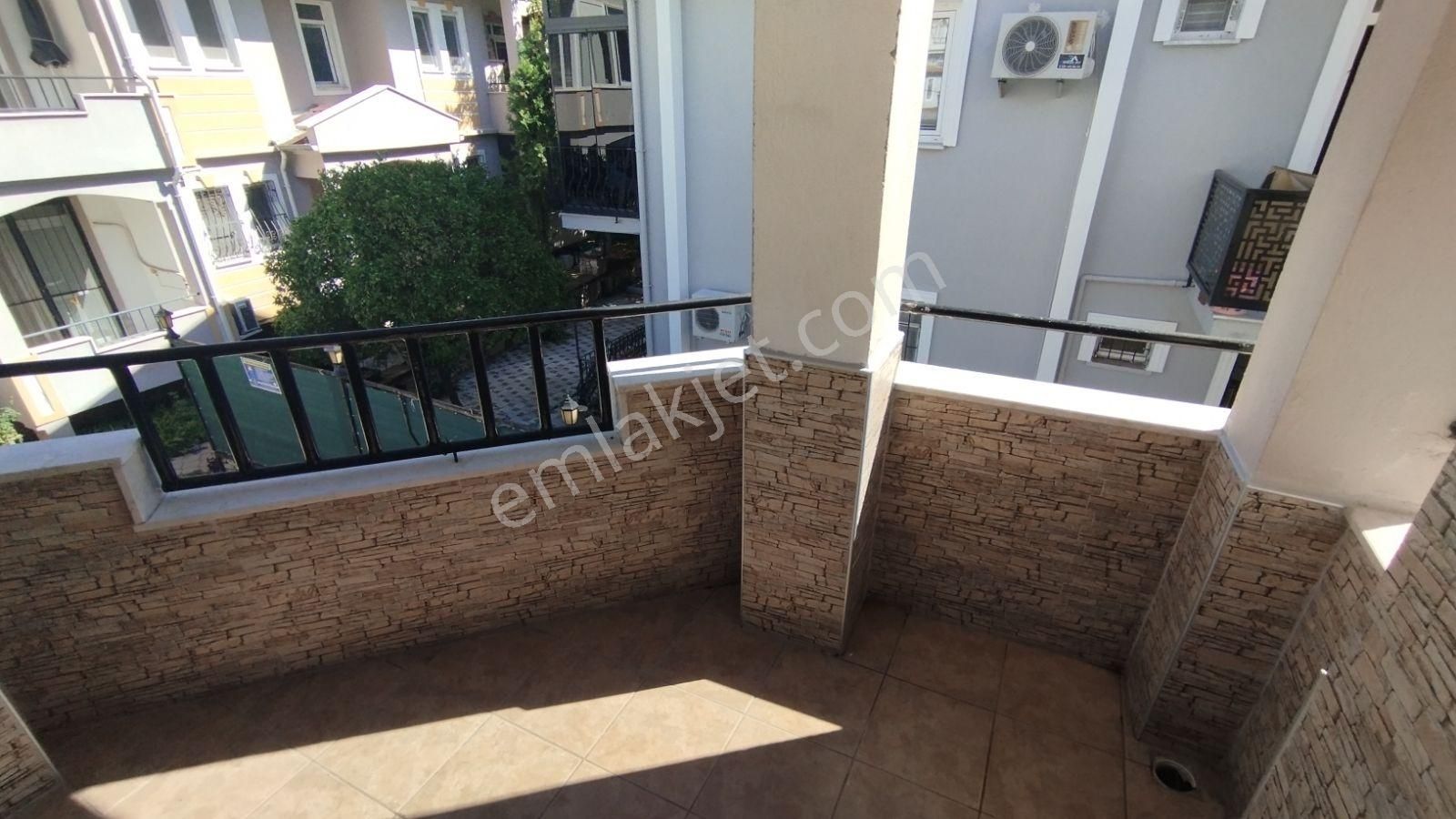 İlkon'dan Foça'da Havuzlu Sitede Satılık 3+1 Çatı Dubleks Daire - Görsel 22