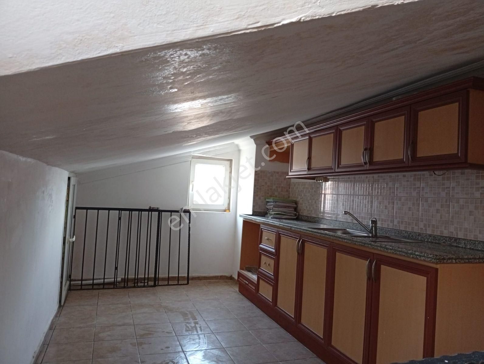 İlkon'dan Foça'da Havuzlu Sitede Satılık 3+1 Çatı Dubleks Daire - Görsel 32