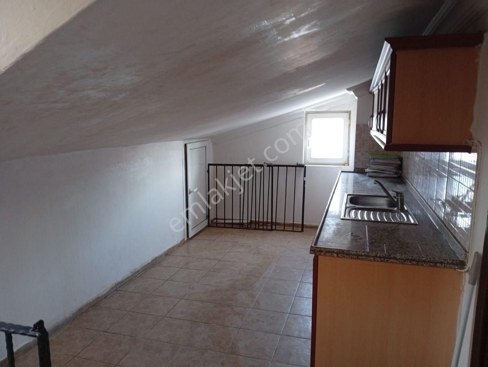 İlkon'dan Foça'da Havuzlu Sitede Satılık 3+1 Çatı Dubleks Daire - Görsel 16