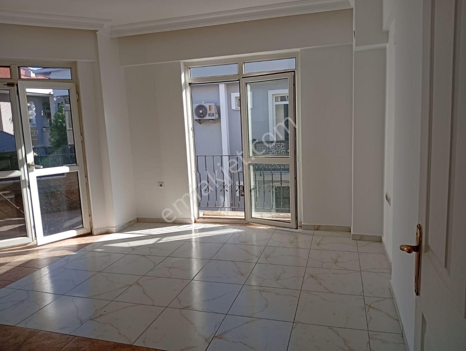 İlkon'dan Foça'da Havuzlu Sitede Satılık 3+1 Çatı Dubleks Daire - Görsel 10