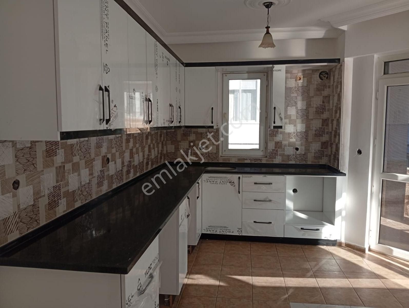 İlkon'dan Foça'da Havuzlu Sitede Satılık 3+1 Çatı Dubleks Daire - Görsel 9