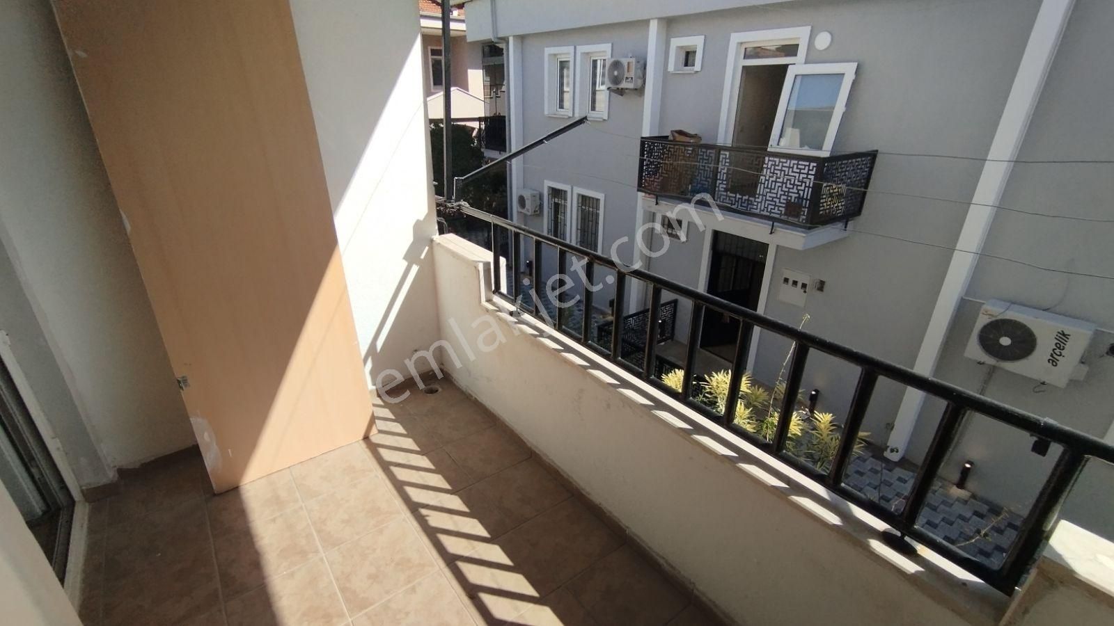 İlkon'dan Foça'da Havuzlu Sitede Satılık 3+1 Çatı Dubleks Daire - Görsel 14