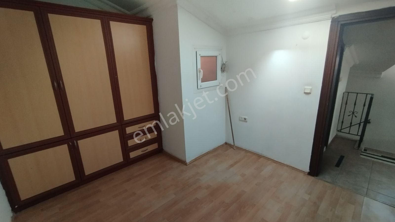 İlkon'dan Foça'da Havuzlu Sitede Satılık 3+1 Çatı Dubleks Daire - Görsel 3