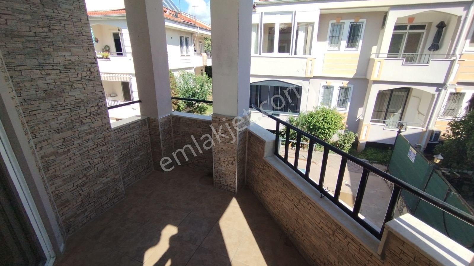 İlkon'dan Foça'da Havuzlu Sitede Satılık 3+1 Çatı Dubleks Daire - Görsel 11