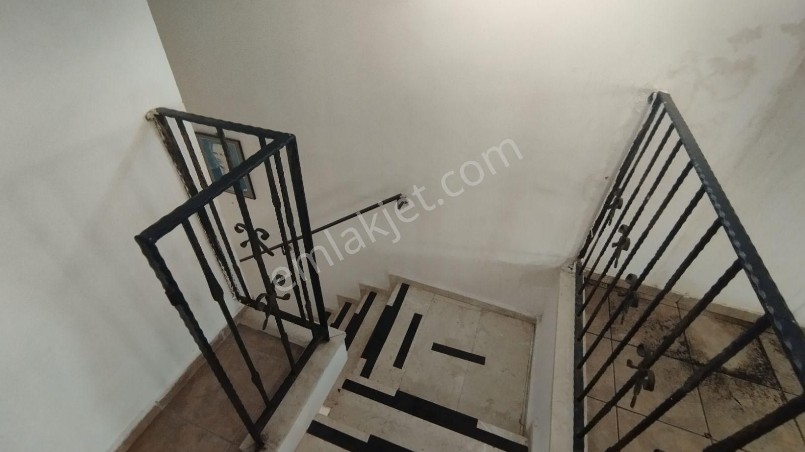 İlkon'dan Foça'da Havuzlu Sitede Satılık 3+1 Çatı Dubleks Daire - Görsel 30