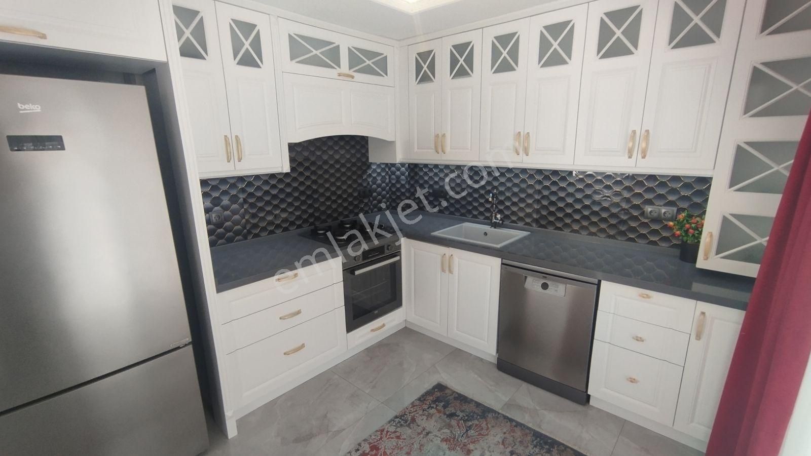İlkon'dan Fethiye Karagedik'te Havuzlu Ve Ruhsatlı 4+1 Villa - Görsel 2
