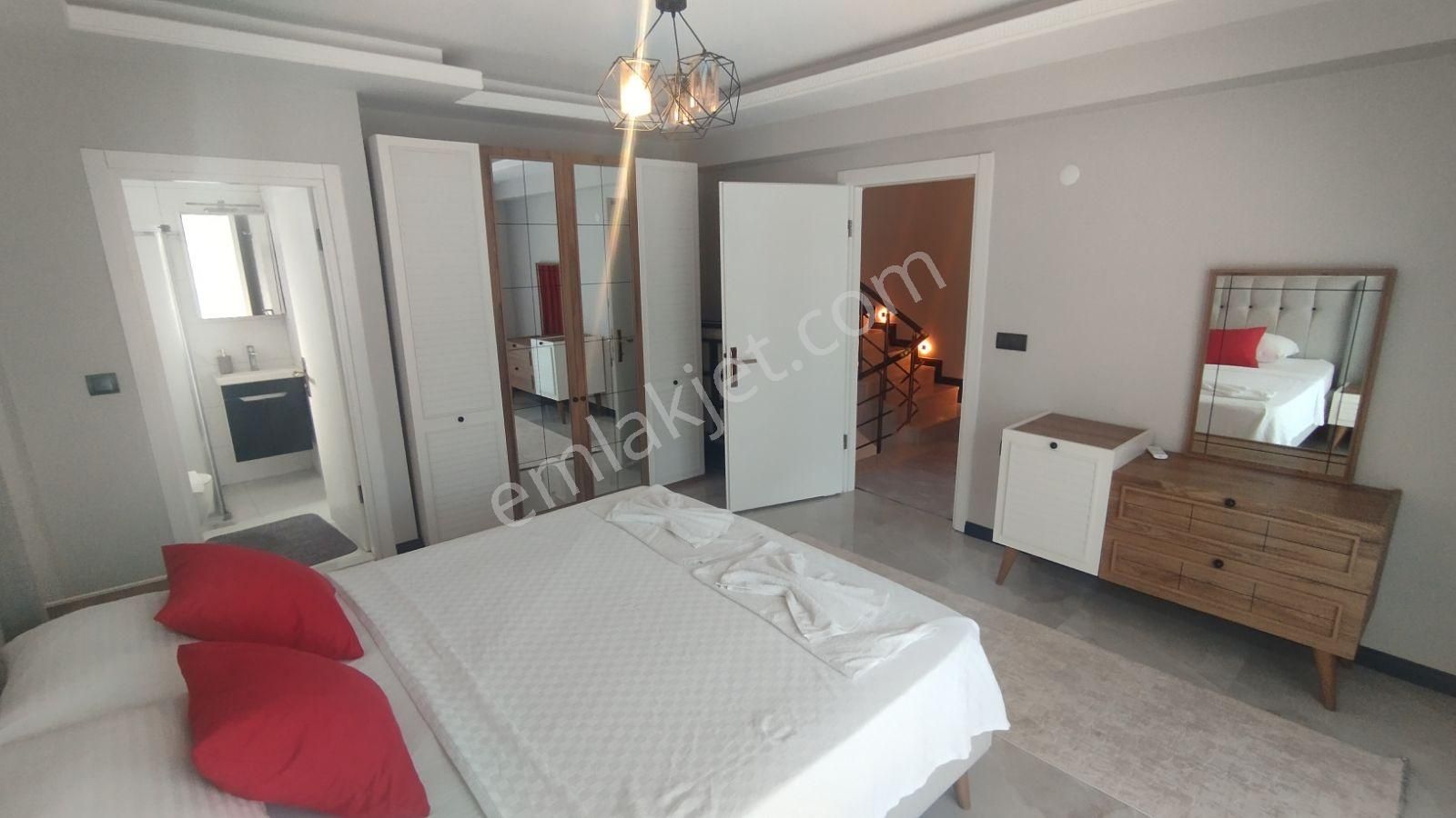 İlkon'dan Fethiye Karagedik'te Havuzlu Ve Ruhsatlı 4+1 Villa - Görsel 4