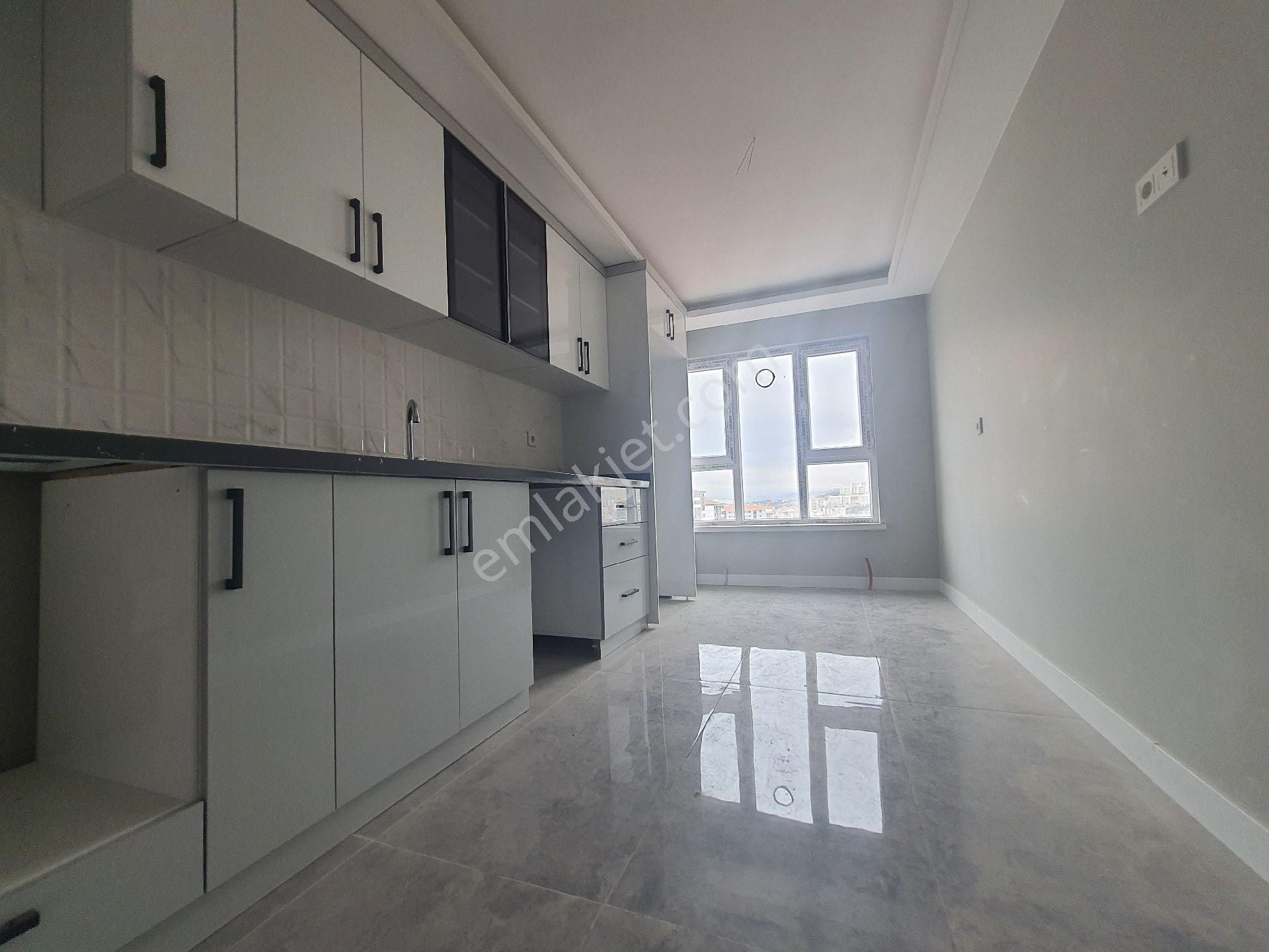 Kent'ten Mutlu Mh.cadde Üzeri 4+1 Çift Asansörlü Teraslı Şehir Manzaralı Fırsat Dubleks - Görsel 5