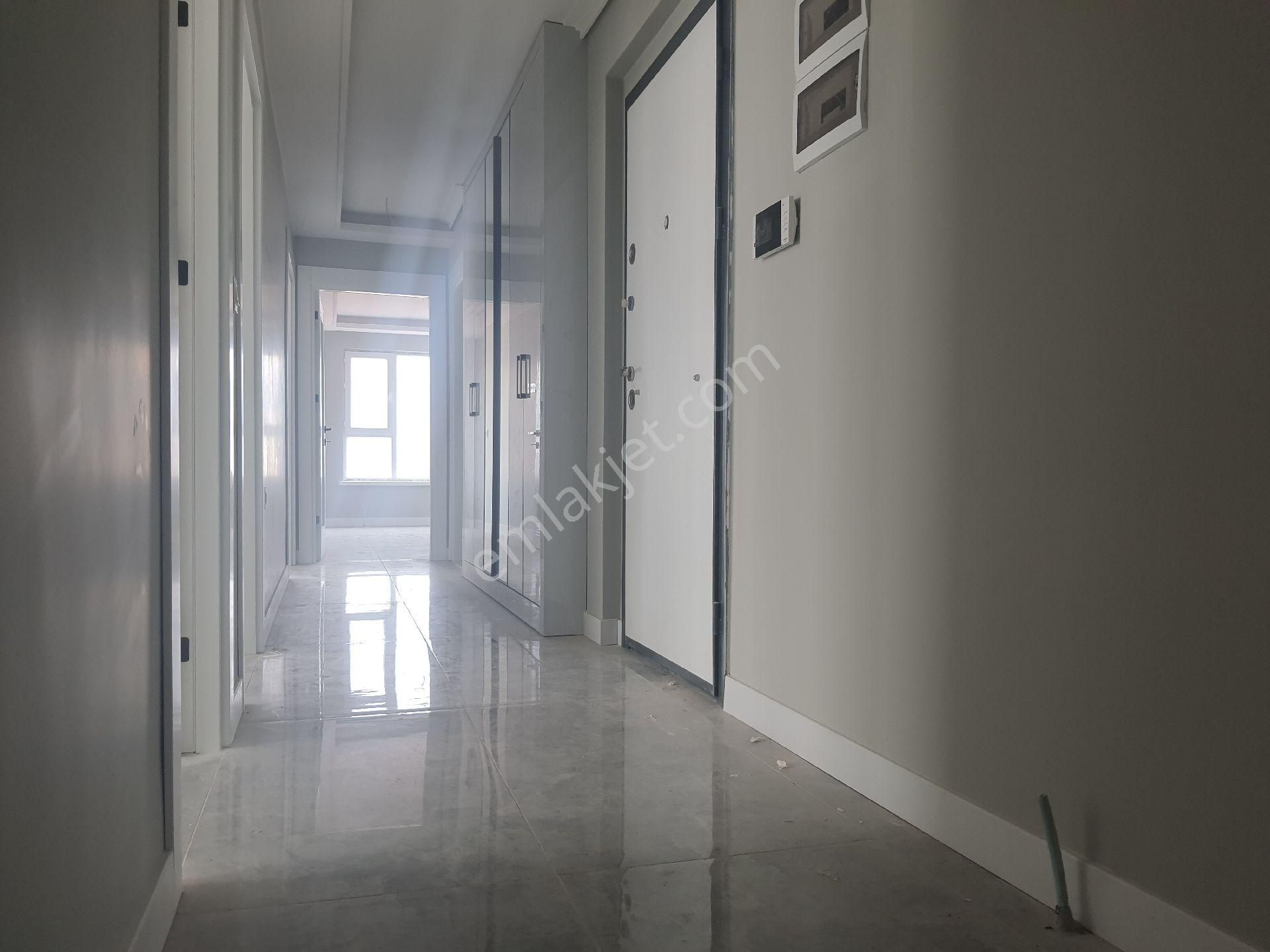 Kent'ten Mutlu Mh.cadde Üzeri 4+1 Çift Asansörlü Teraslı Şehir Manzaralı Fırsat Dubleks - Görsel 33