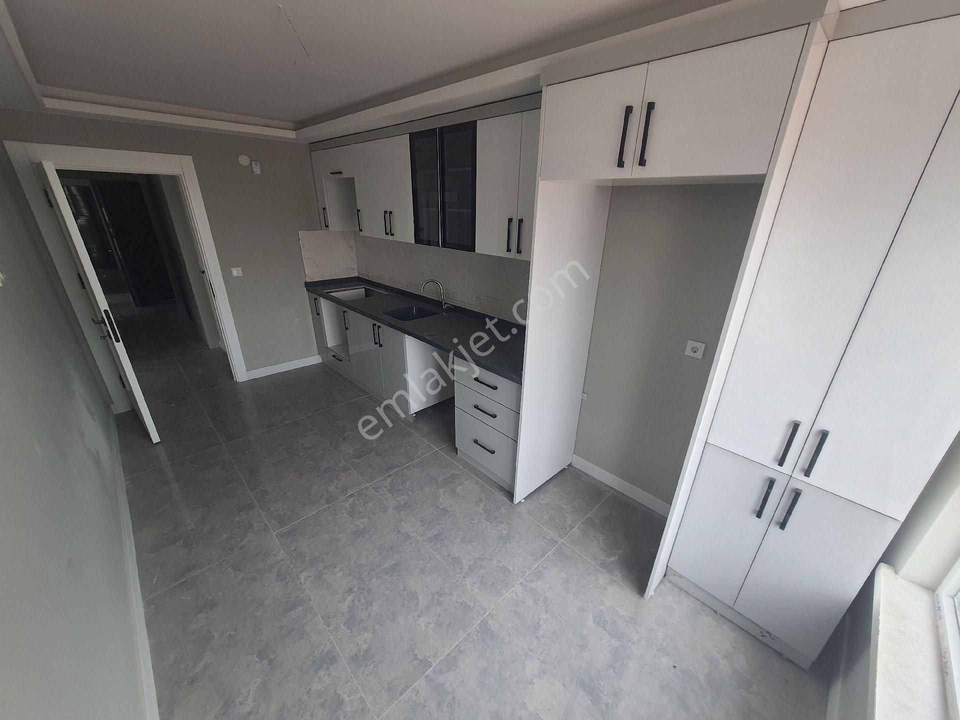 Kent'ten Mutlu Mh.cadde Üzeri 4+1 Çift Asansörlü Teraslı Şehir Manzaralı Fırsat Dubleks - Görsel 2