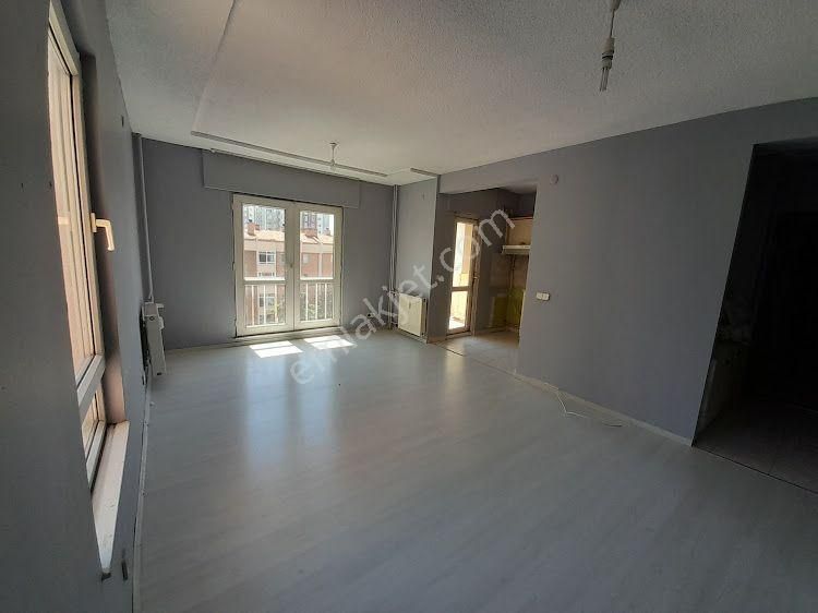 Küçükçekmece Atakent 3.etap 560 Ada Da Arakat Güney Cepheli Satılık 1+1 57m2 Daire - Görsel 15