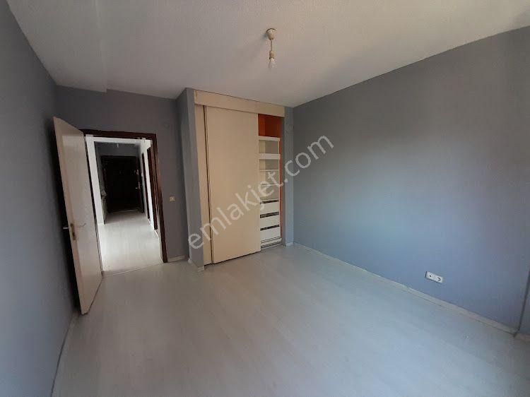 Küçükçekmece Atakent 3.etap 560 Ada Da Arakat Güney Cepheli Satılık 1+1 57m2 Daire - Görsel 19