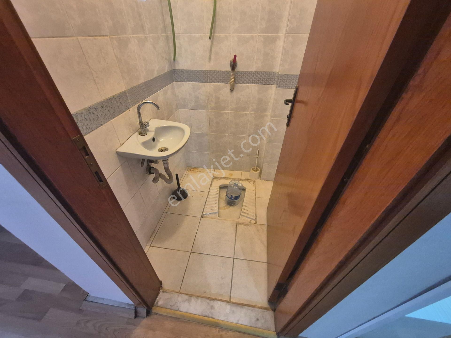 Ragıp Tüzün Mah. 2 Salon 6 Oda 1 Açık Teras 1 Kapalı Teras 3 Banyolu Satılık Daire - Görsel 10