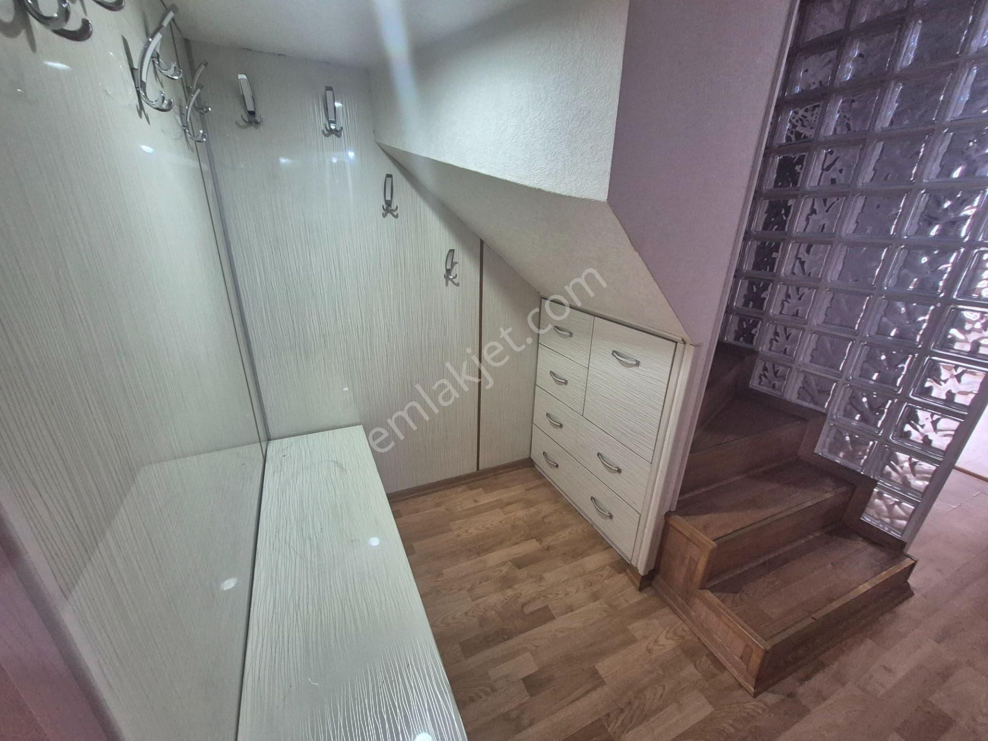 Ragıp Tüzün Mah. 2 Salon 6 Oda 1 Açık Teras 1 Kapalı Teras 3 Banyolu Satılık Daire - Görsel 18