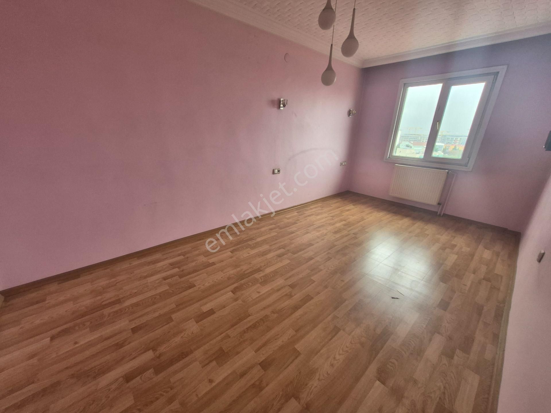 Ragıp Tüzün Mah. 2 Salon 6 Oda 1 Açık Teras 1 Kapalı Teras 3 Banyolu Satılık Daire - Görsel 12