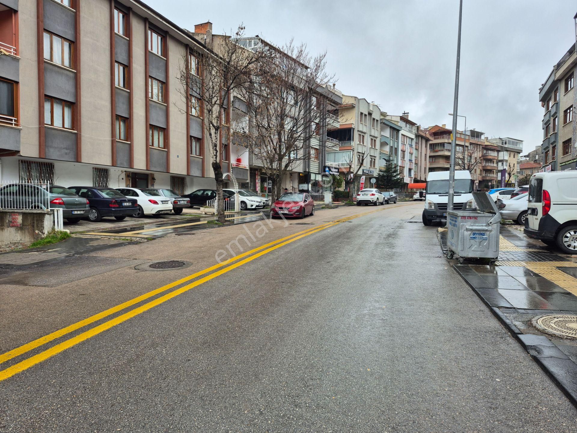 Ragıp Tüzün Mah. 2 Salon 6 Oda 1 Açık Teras 1 Kapalı Teras 3 Banyolu Satılık Daire