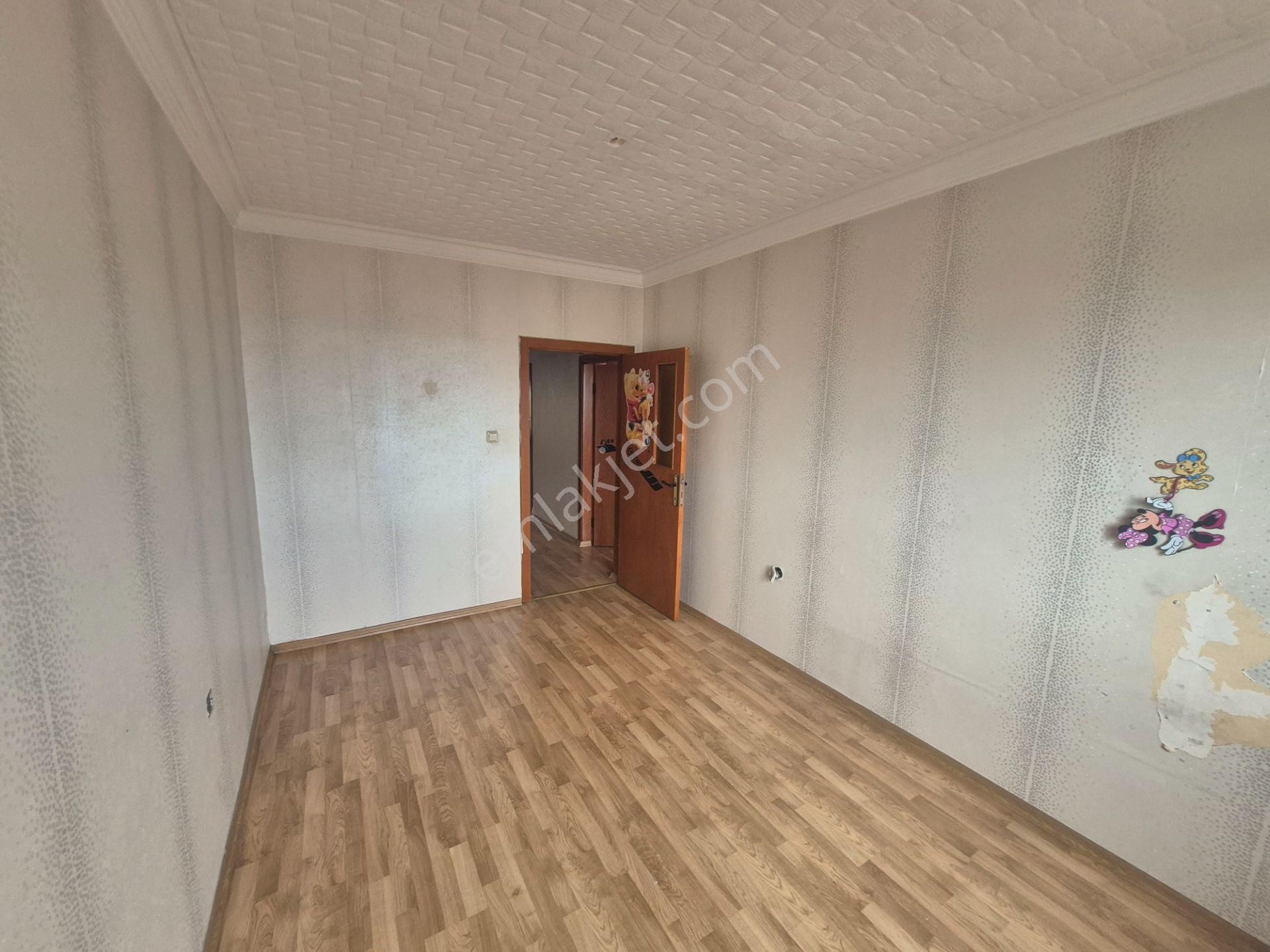 Ragıp Tüzün Mah. 2 Salon 6 Oda 1 Açık Teras 1 Kapalı Teras 3 Banyolu Satılık Daire - Görsel 14