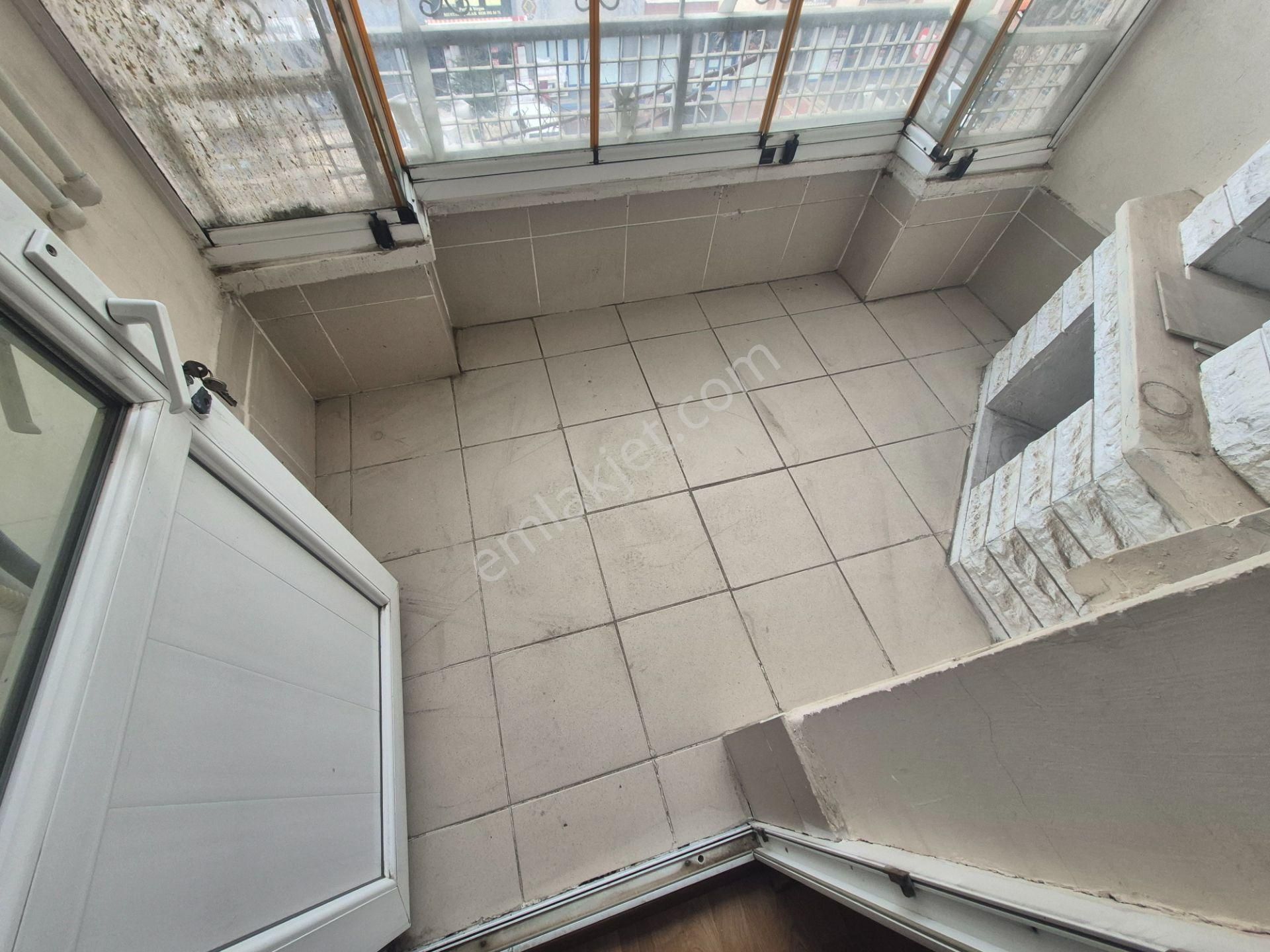 Ragıp Tüzün Mah. 2 Salon 6 Oda 1 Açık Teras 1 Kapalı Teras 3 Banyolu Satılık Daire - Görsel 6