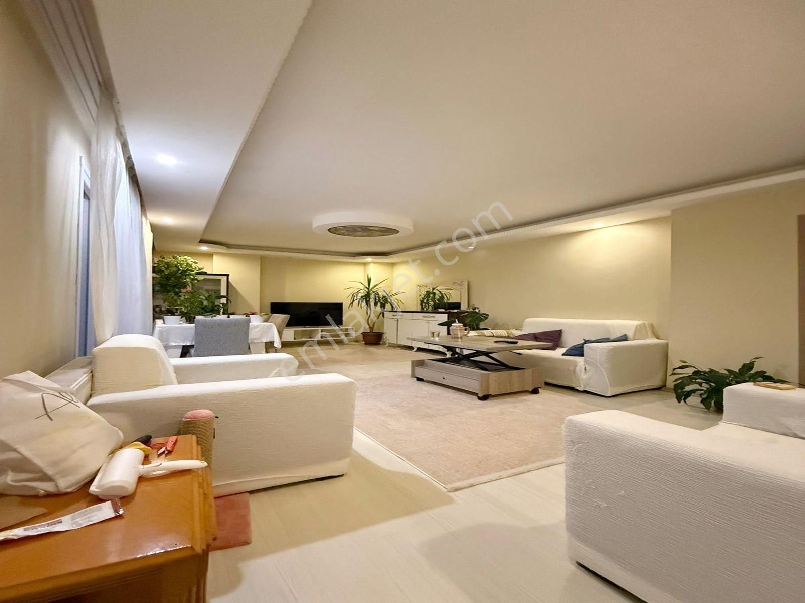 Yenikent Mahallesi Esenyurt Meydan 3+1 140m2 Tek Daire Üzeri !! - Görsel 5