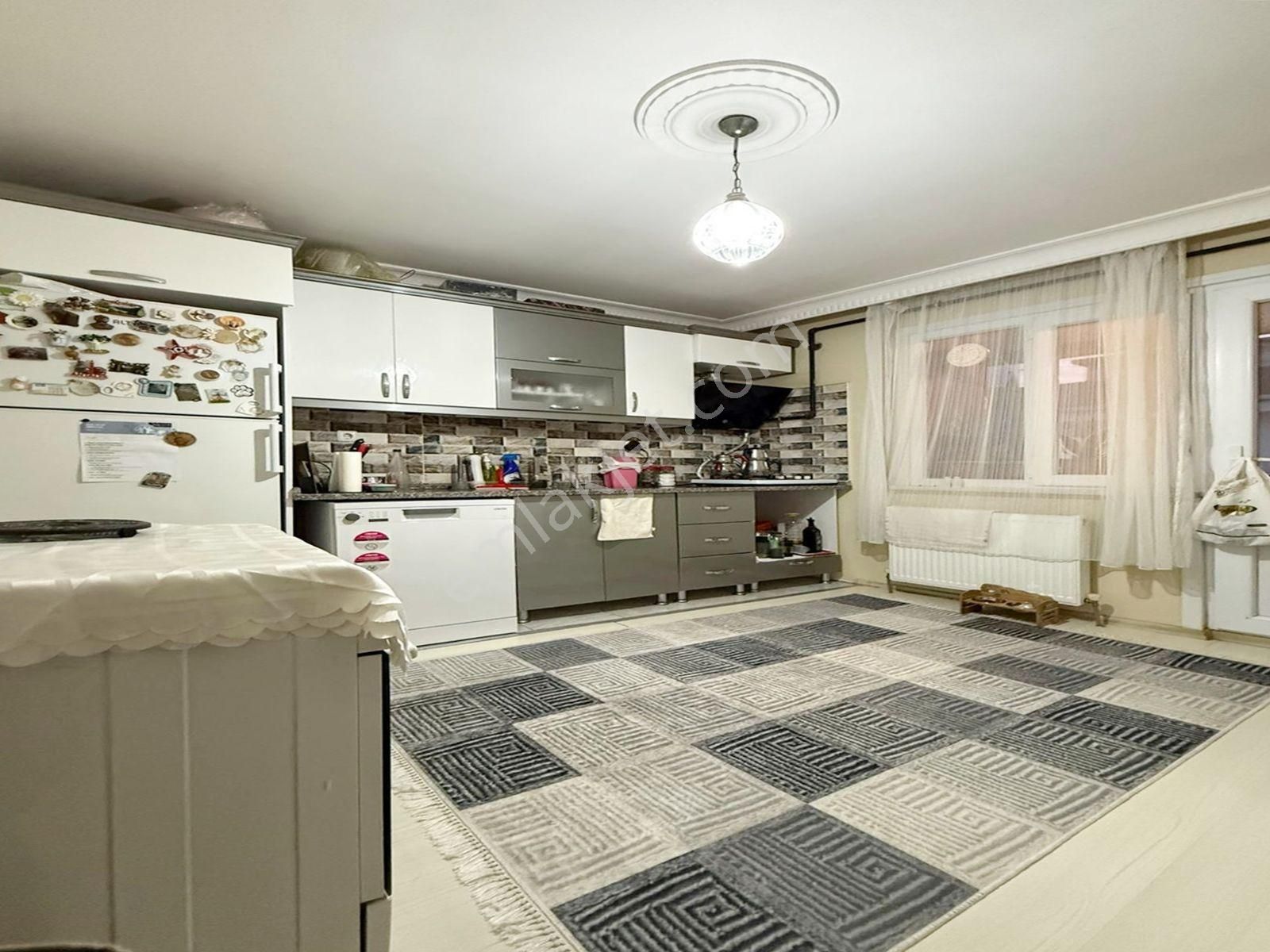 Yenikent Mahallesi Esenyurt Meydan 3+1 140m2 Tek Daire Üzeri !! - Görsel 6