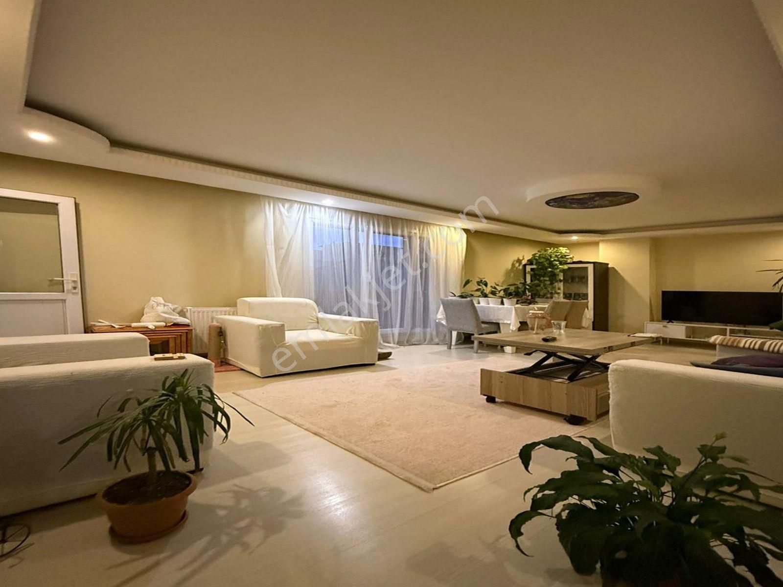 Yenikent Mahallesi Esenyurt Meydan 3+1 140m2 Tek Daire Üzeri !! - Görsel 7