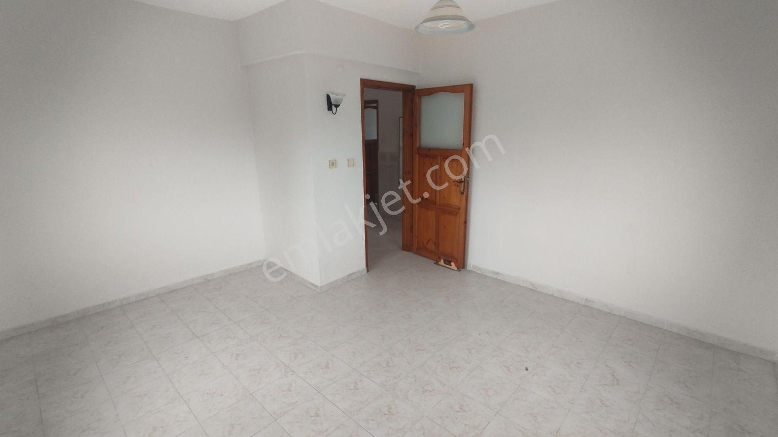 İlkon'dan Babataşı'nda Uzun Dönem Kiralık 2+1 Ara Kat Daire - Görsel 8