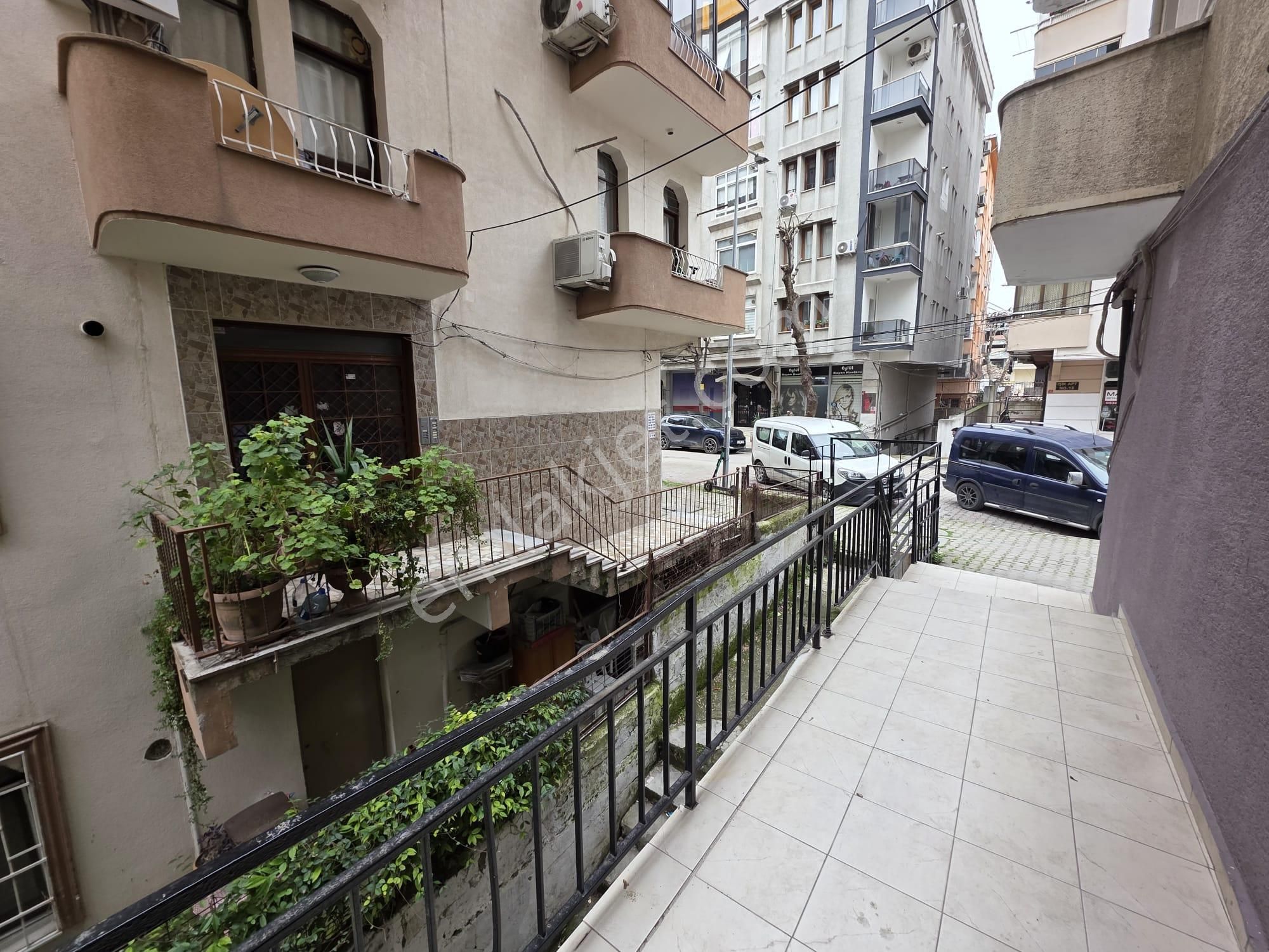 İstanbul House'dan Bahçelievler'de 3+1 Ara Kat Kentsel Dairesi - Görsel 2