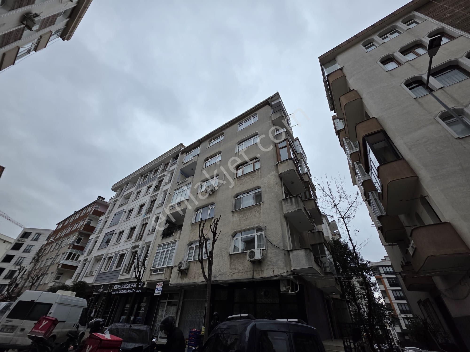 İstanbul House'dan Bahçelievler'de 3+1 Ara Kat Kentsel Dairesi