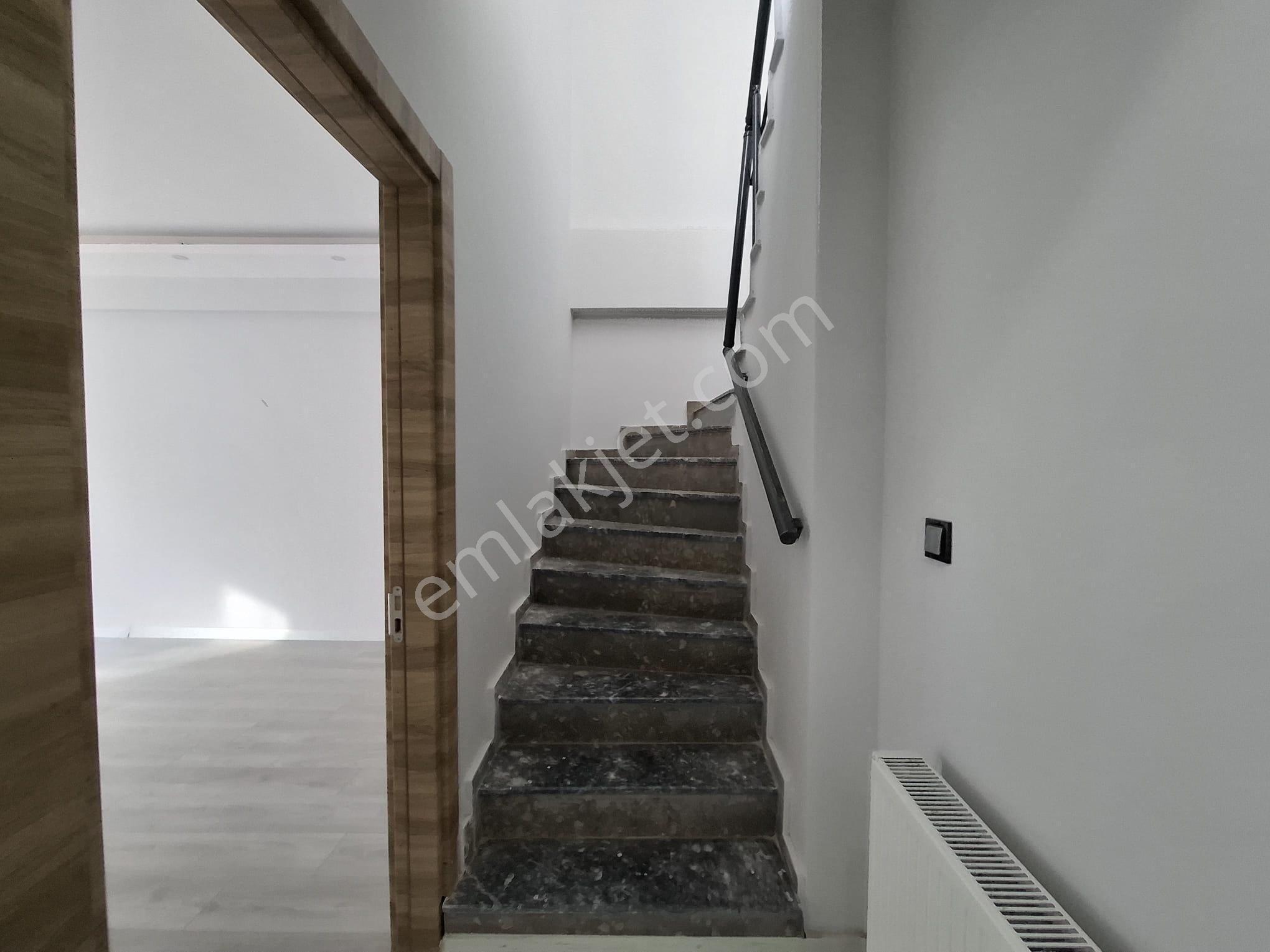 Akman'dan 4+1 Ayrı Mutfak Kat Dubleksi Teraslı Yeni Bina - Görsel 10