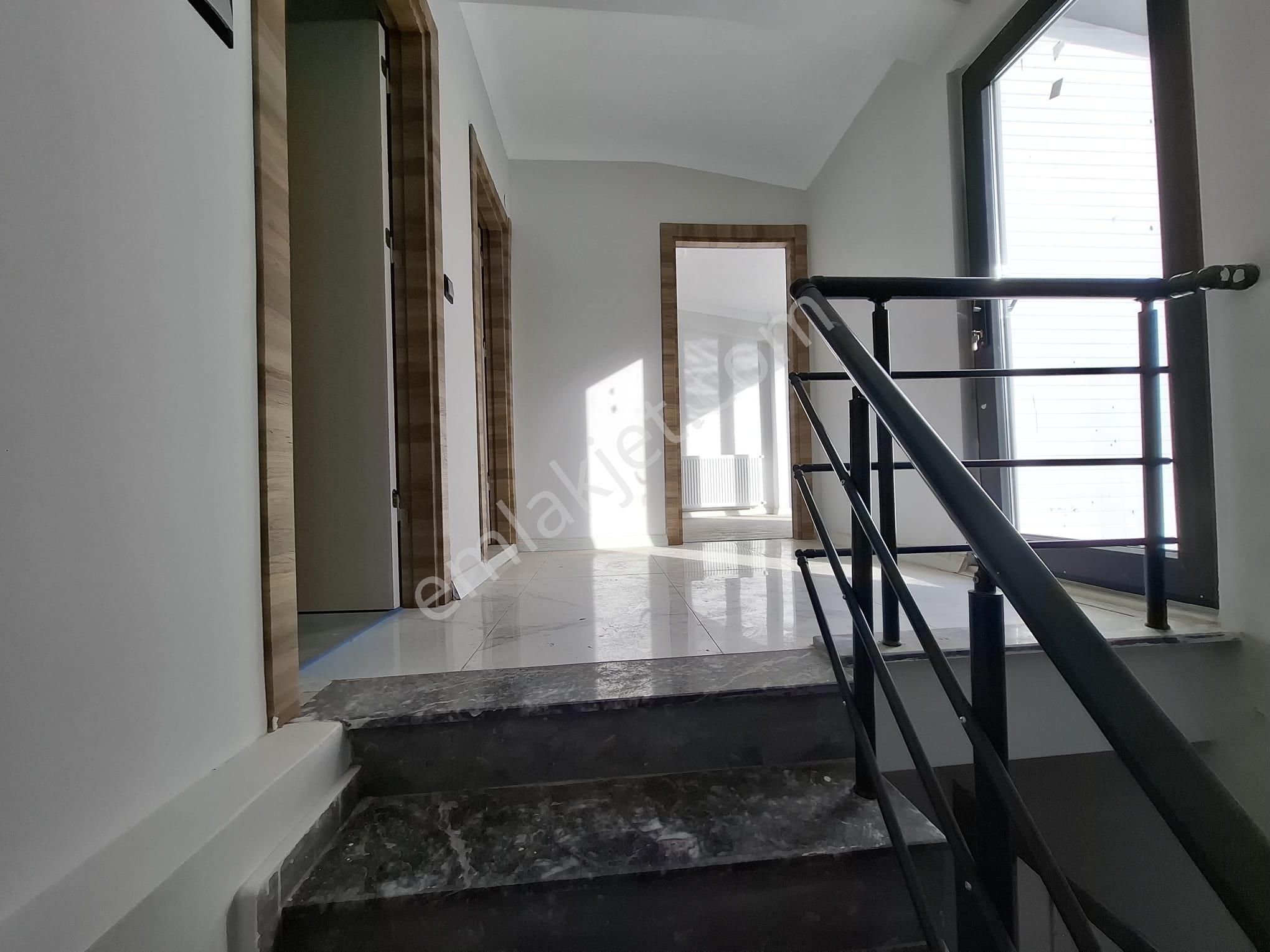 Akman'dan 4+1 Ayrı Mutfak Kat Dubleksi Teraslı Yeni Bina - Görsel 9