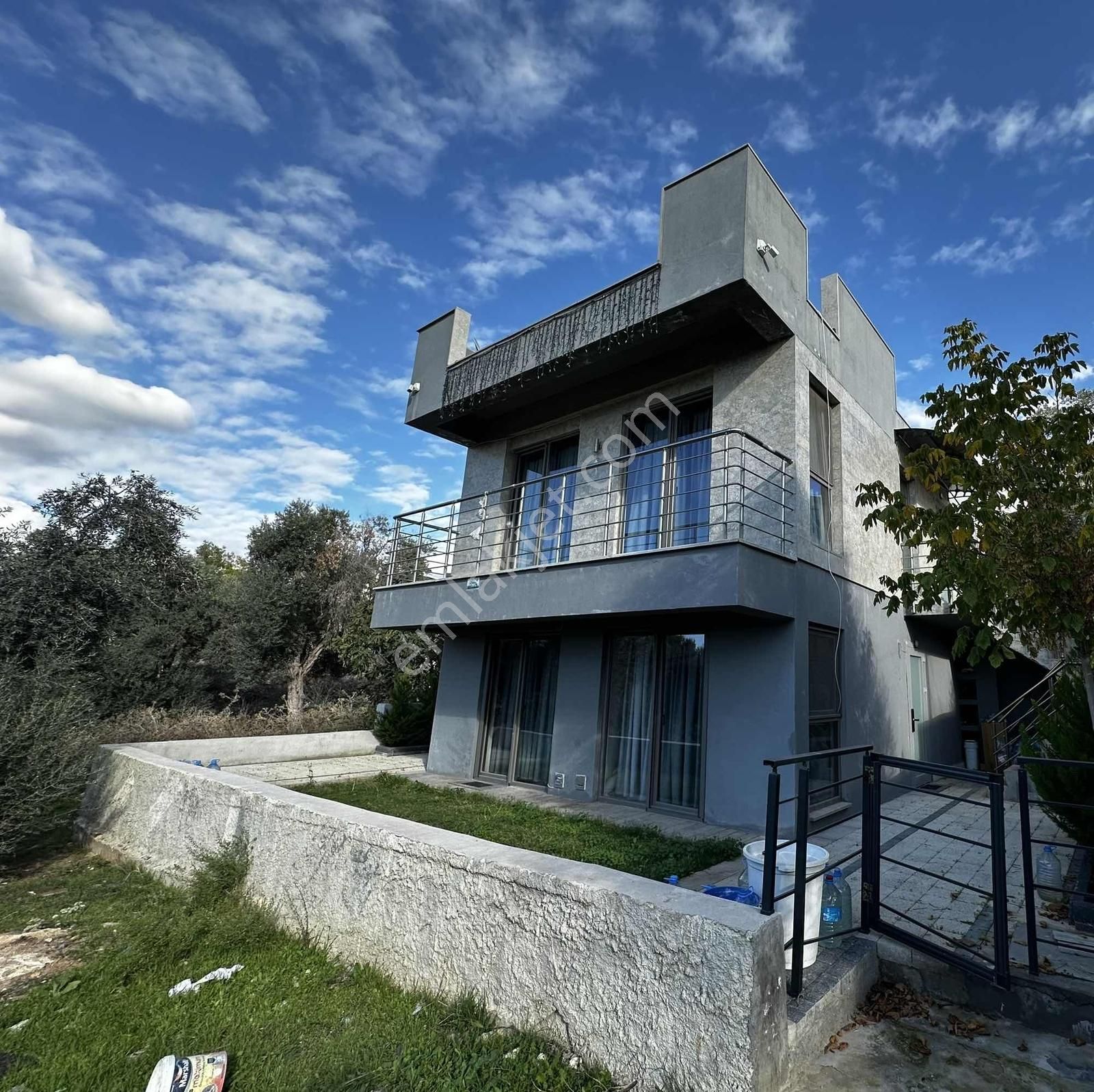 Muğla Kıyıkışlacık Satılık 4 Daire Tek Fiyat!!!