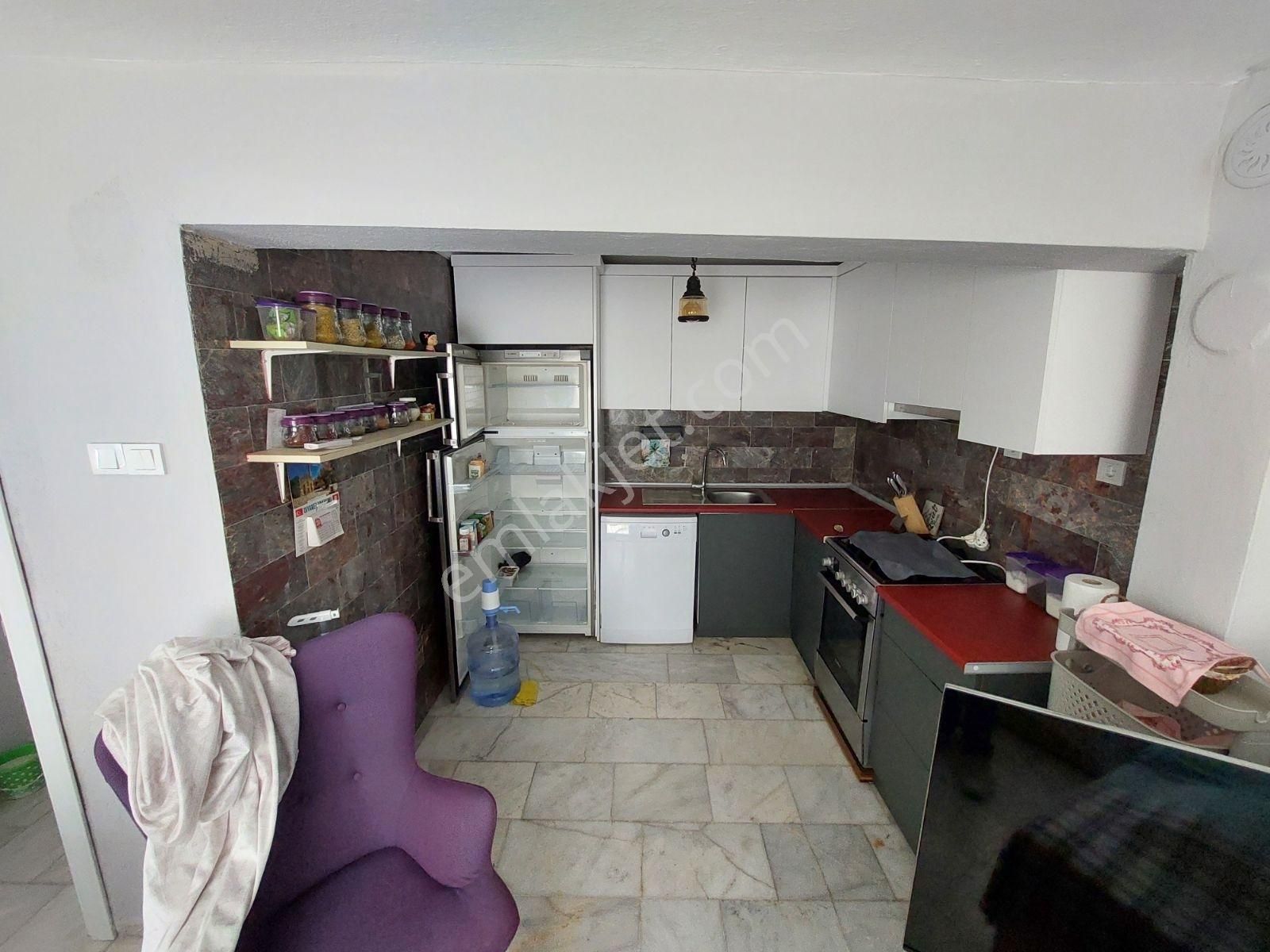 Muğla Güllük Eşyalı Kiralık 1+1 Bahçe Katı - Görsel 3