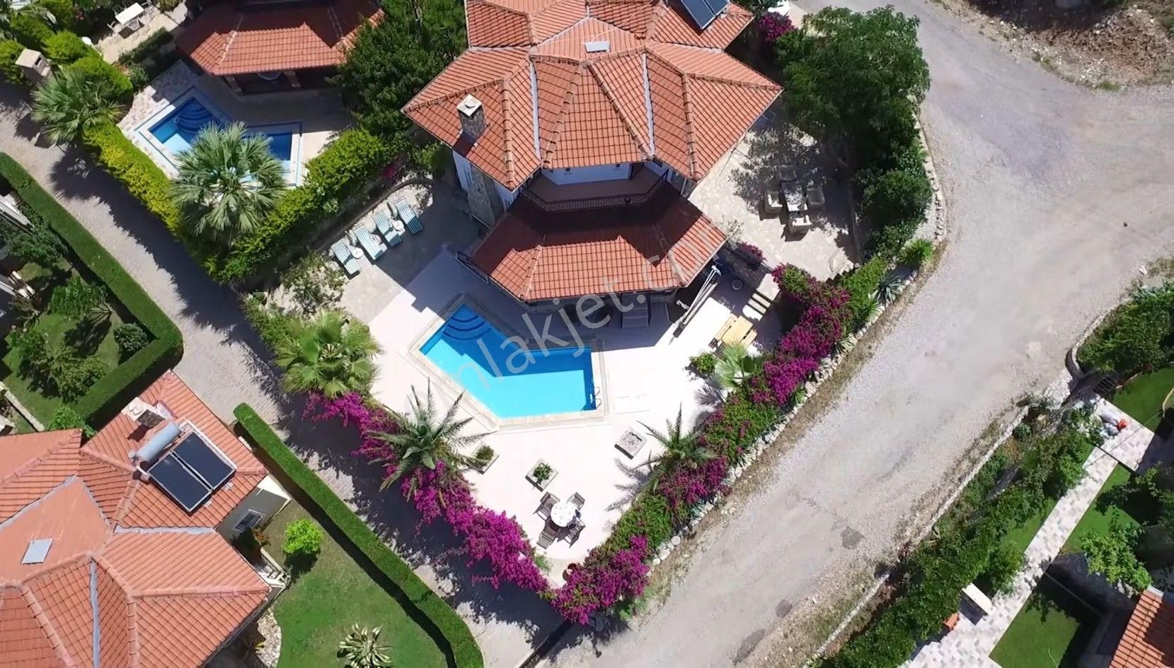 Ovacık'ta Babadag Yolunda 3+1 Geniş Villa - Görsel 30