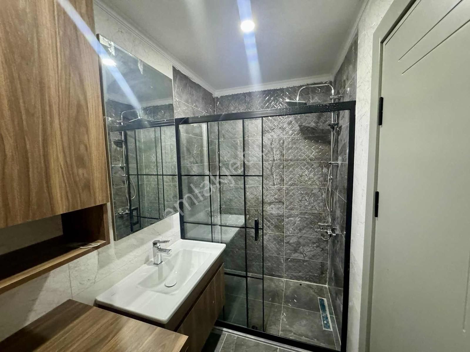 Kuşadası Davutlar'da Ön Cephe 60 M2 Satılık 1+1 Daire - Görsel 3