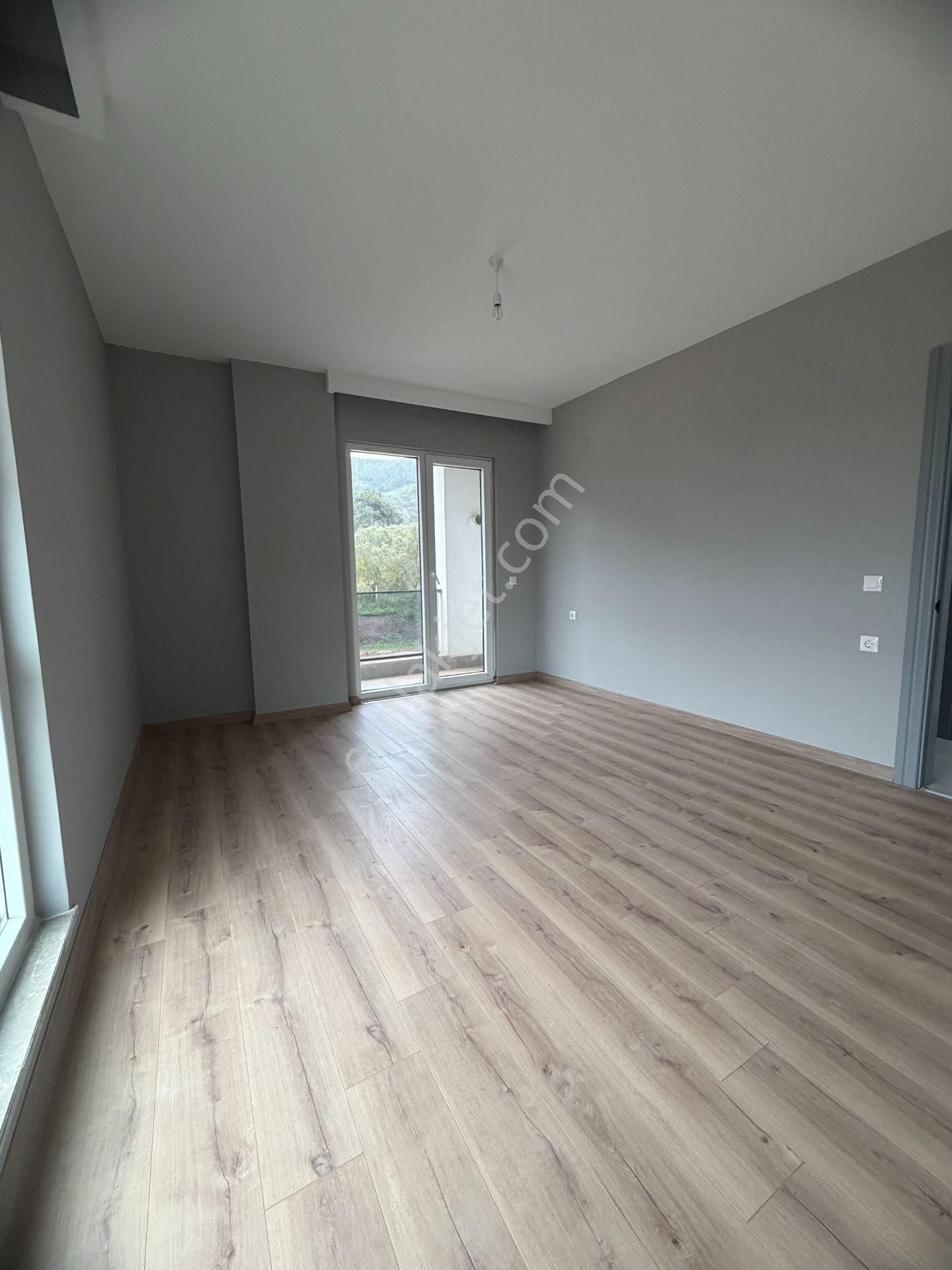 Gemlik Kurşunlu'da Lüks 2+1, 107m², Havuzlu, Otoparklı Daire - Görsel 24