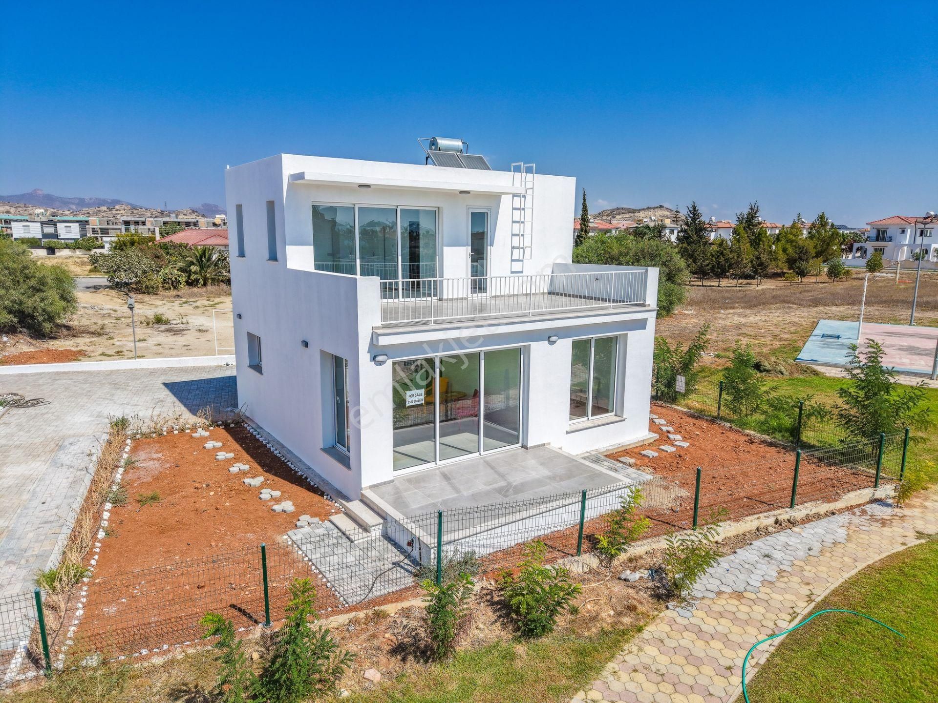 Kıbrıs İskele Boğaz'da,denize 600 M Hemen Taşınmaya Hazır Müstakil Villa .tc Vatandaşlarına Uygun