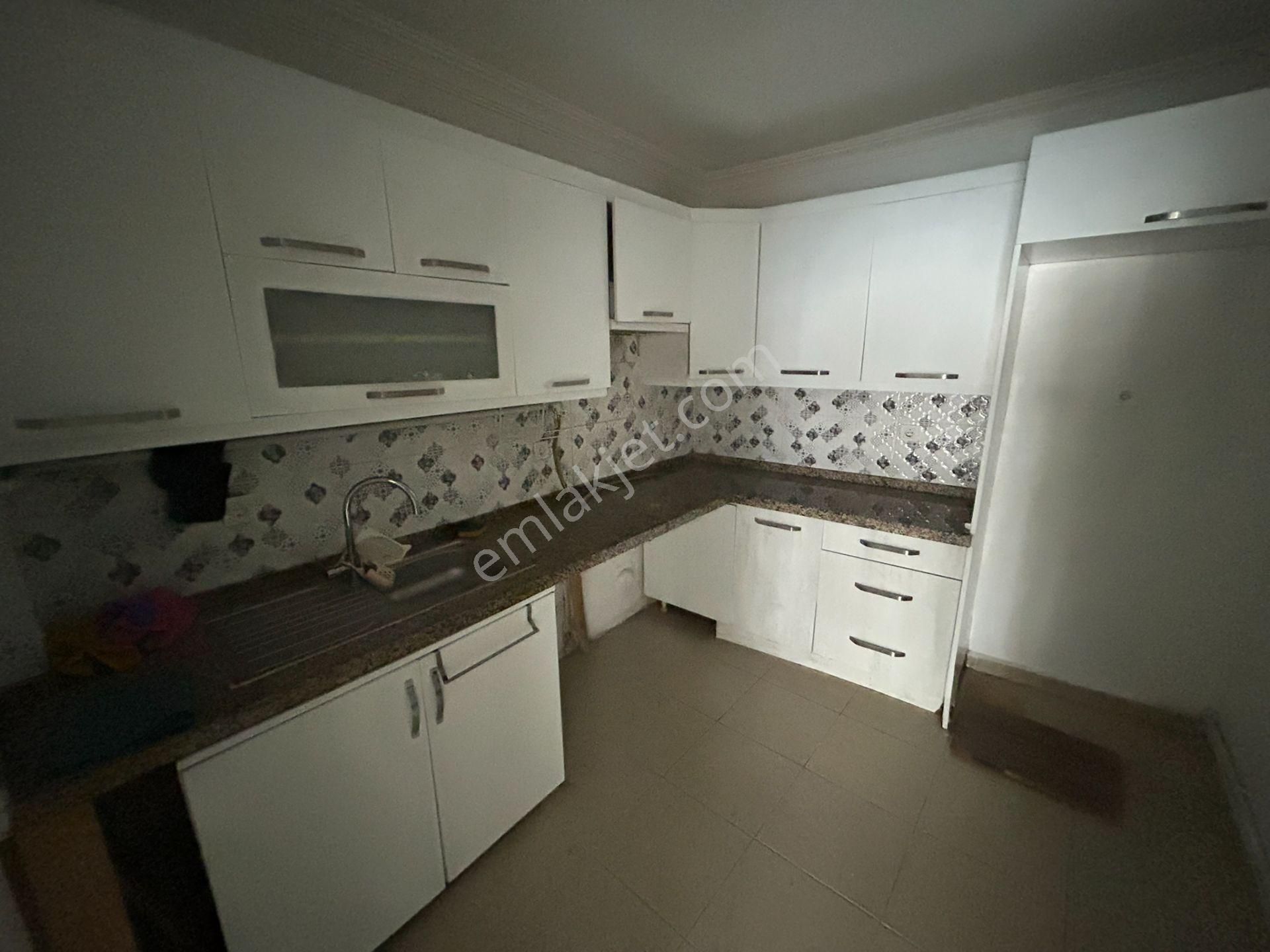 Cihan Emlaktan Kiralık Hacı Yusufta 2+1 Giriş Kat Bahçeli Daire - Görsel 7