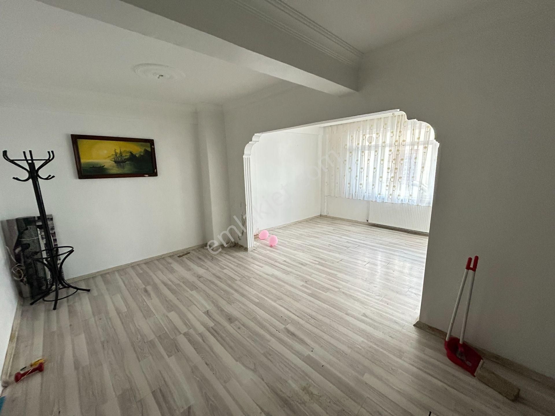 Cihan Emlaktan Kiralık Hacı Yusufta 2+1 Giriş Kat Bahçeli Daire