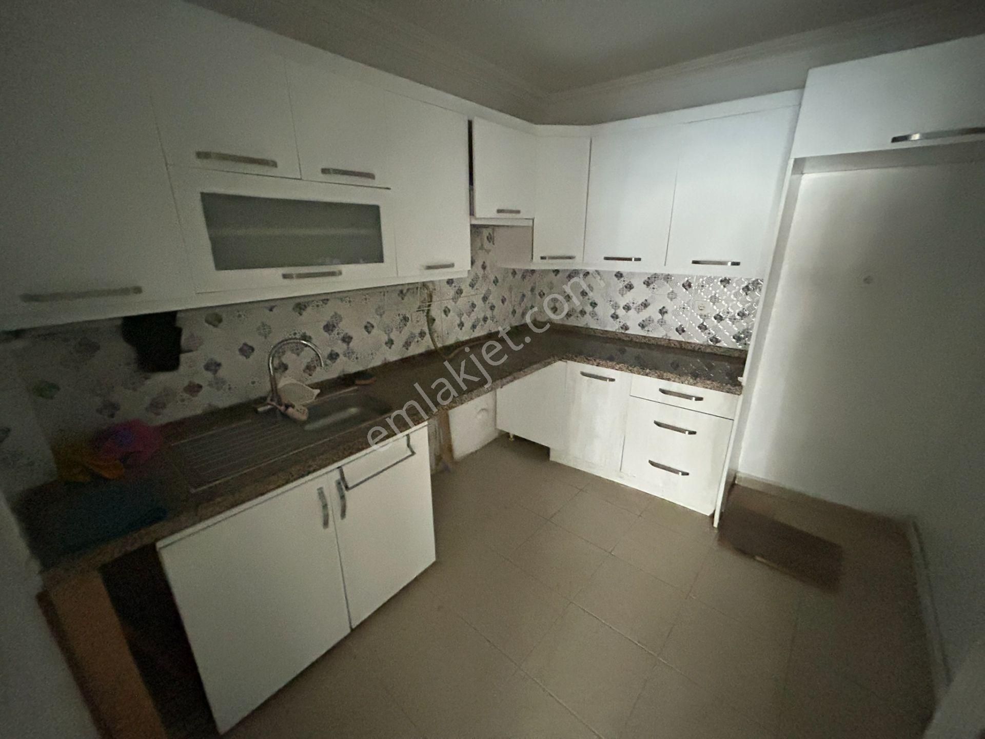 Cihan Emlaktan Kiralık Hacı Yusufta 2+1 Giriş Kat Bahçeli Daire - Görsel 8