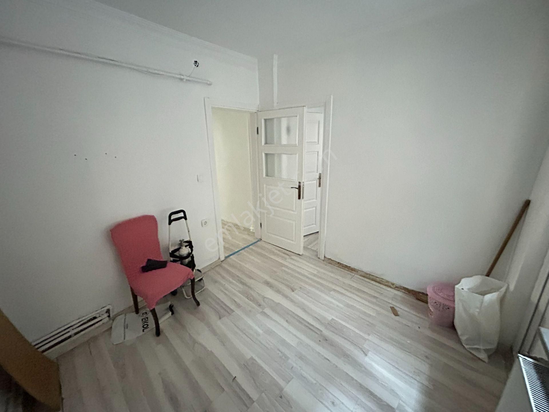 Cihan Emlaktan Kiralık Hacı Yusufta 2+1 Giriş Kat Bahçeli Daire - Görsel 17