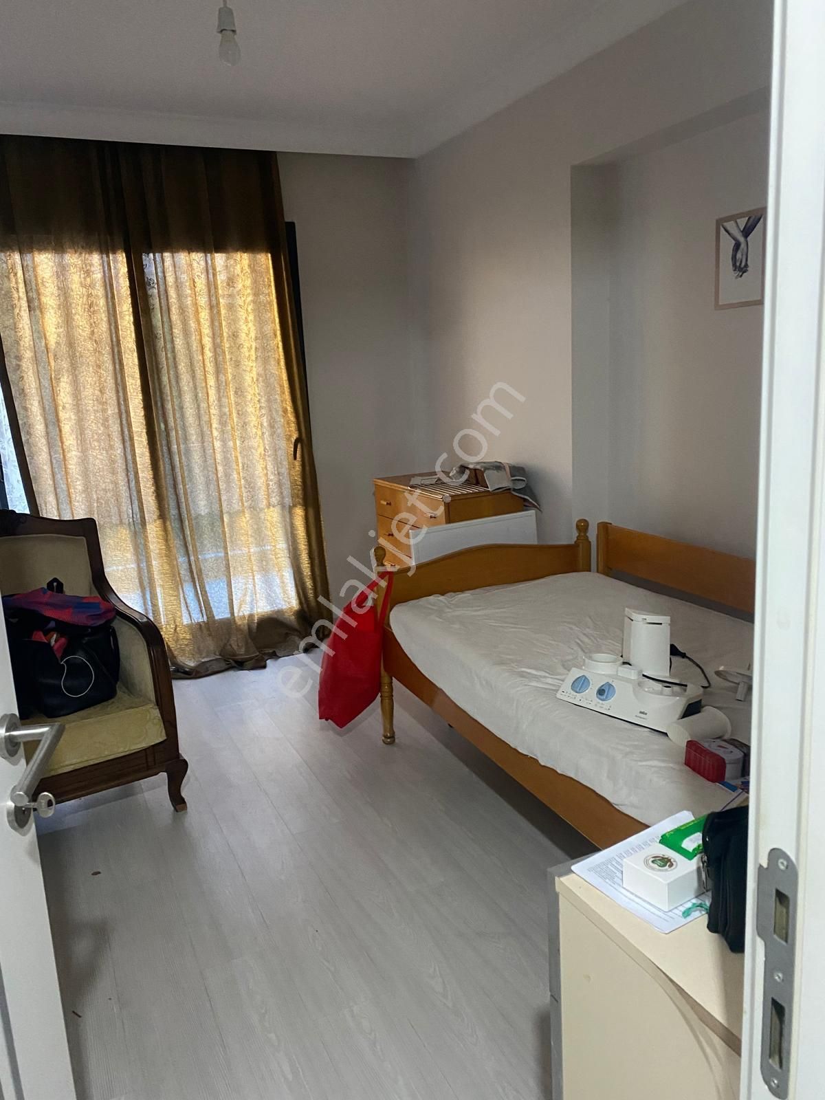 Bayraklı Emek Mahallesinde Site İçerisinde 3+1 Satılık Daire - Görsel 3