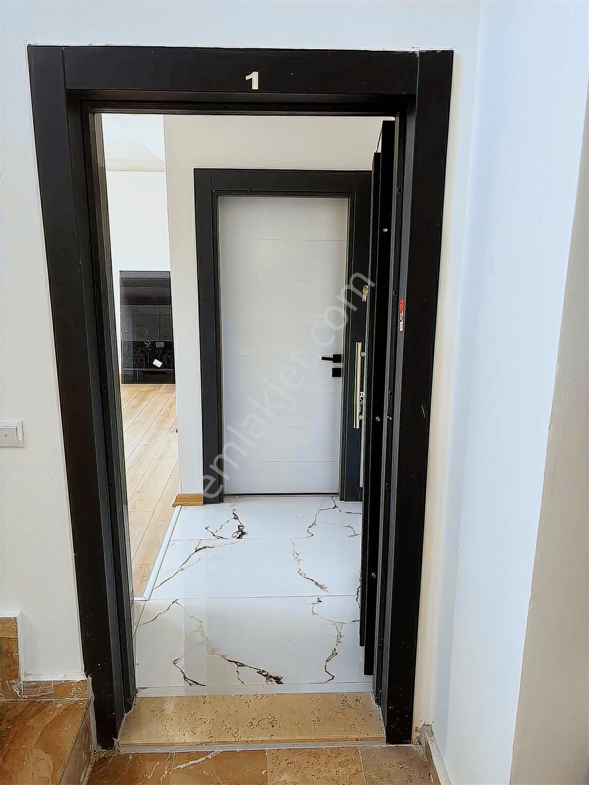 1+1 Vali Konakları 2 Yanı Kiralık - Görsel 3