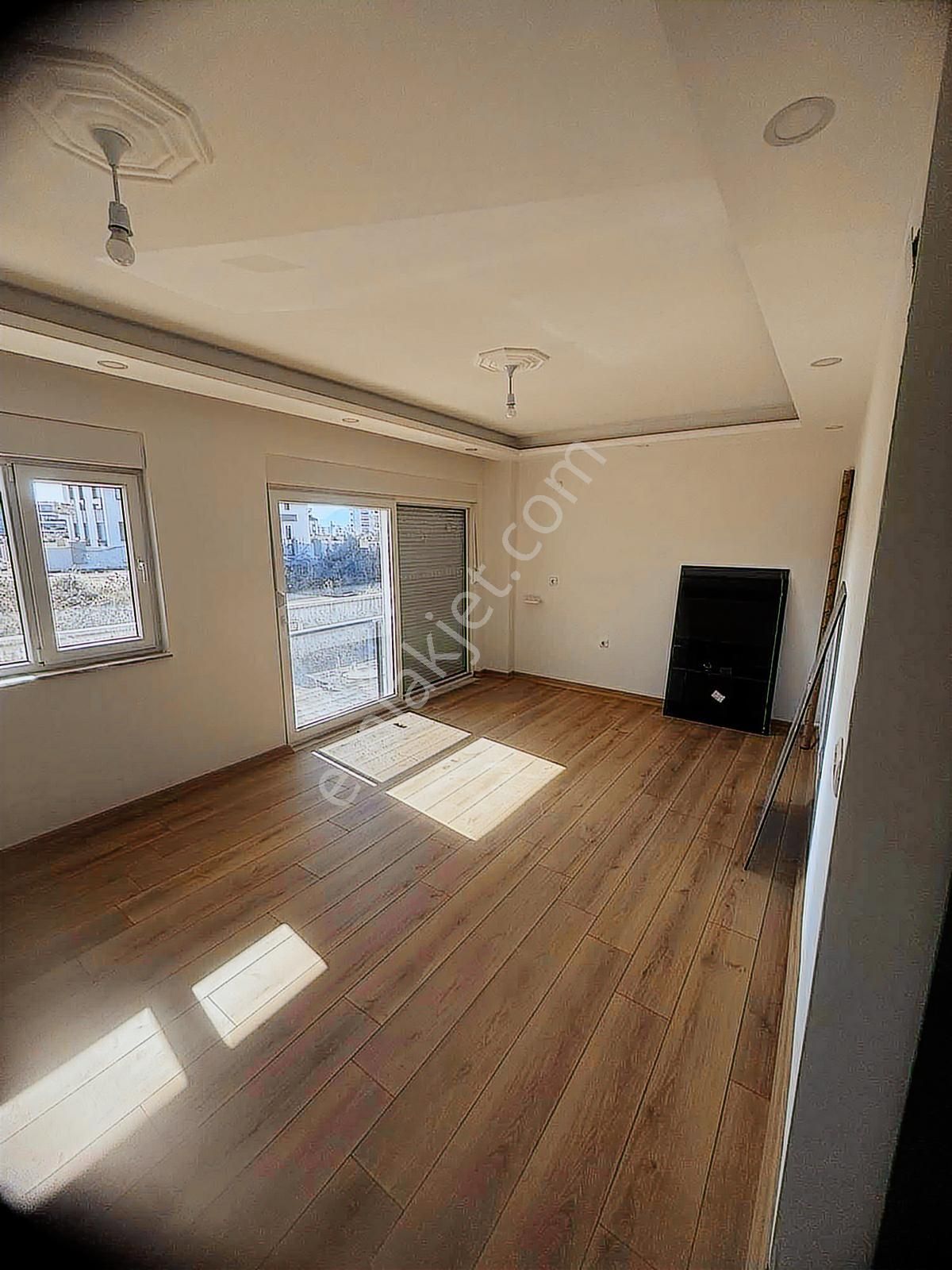 1+1 Vali Konakları 2 Yanı Kiralık - Görsel 4
