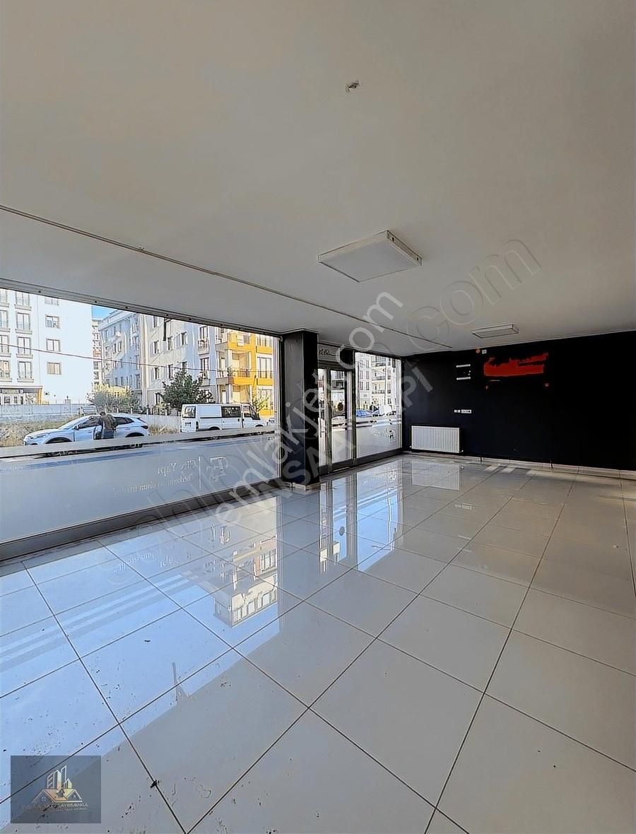 Beylikdüzü Kavaklı'da Marinaya Yakın Kiralık 80 M2 Dükkan-mağaza - Görsel 4