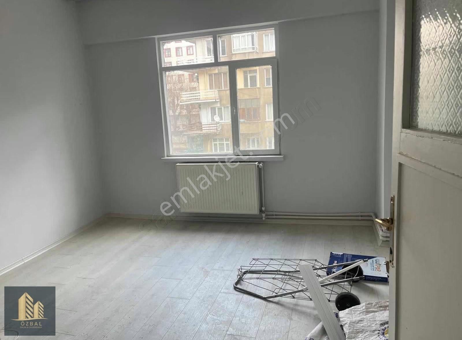 Özbal Emlak Ofis Perşembe Pazar Sokağı Nda Kiralık Daire - Görsel 5