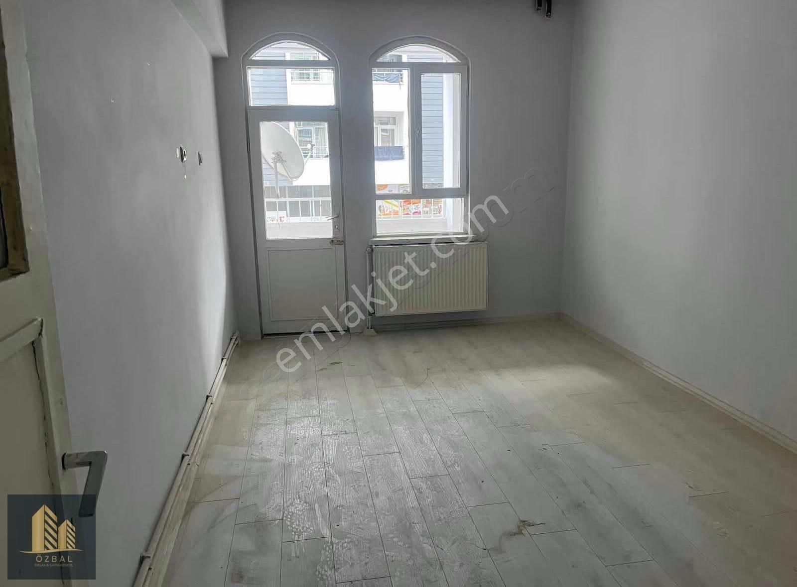 Özbal Emlak Ofis Perşembe Pazar Sokağı Nda Kiralık Daire - Görsel 3